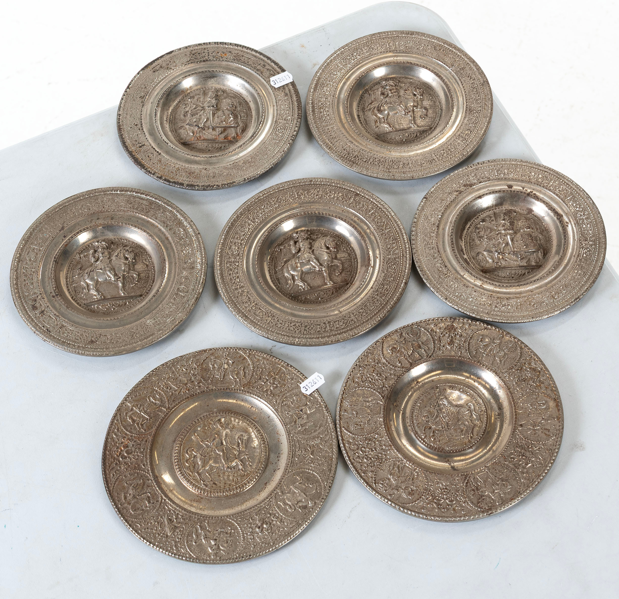 VÄGGRELIEFER, ett parti, vitmetall, 1900 - talets första hälft.