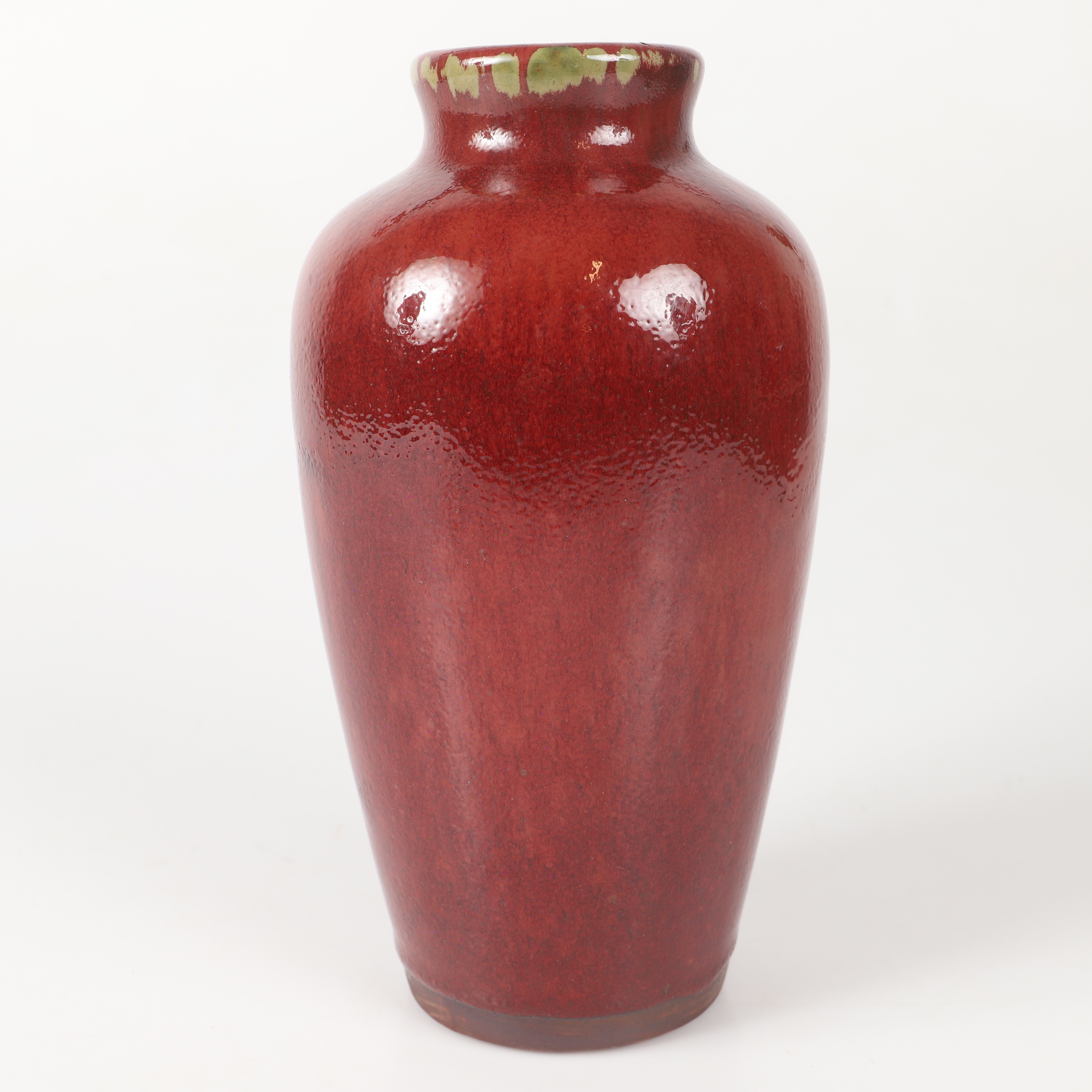 VAS, oxblodsglaserad, Kina, 1900-tal.