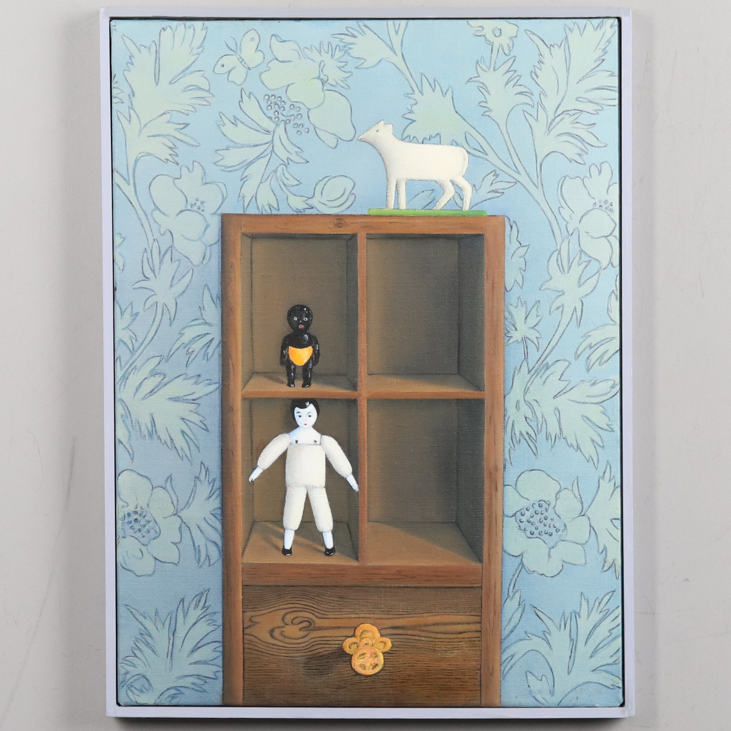 GUNDA ERIKSON. OLJA PÅ DUK, "Tre figuriner i tittskåpet", signerad.