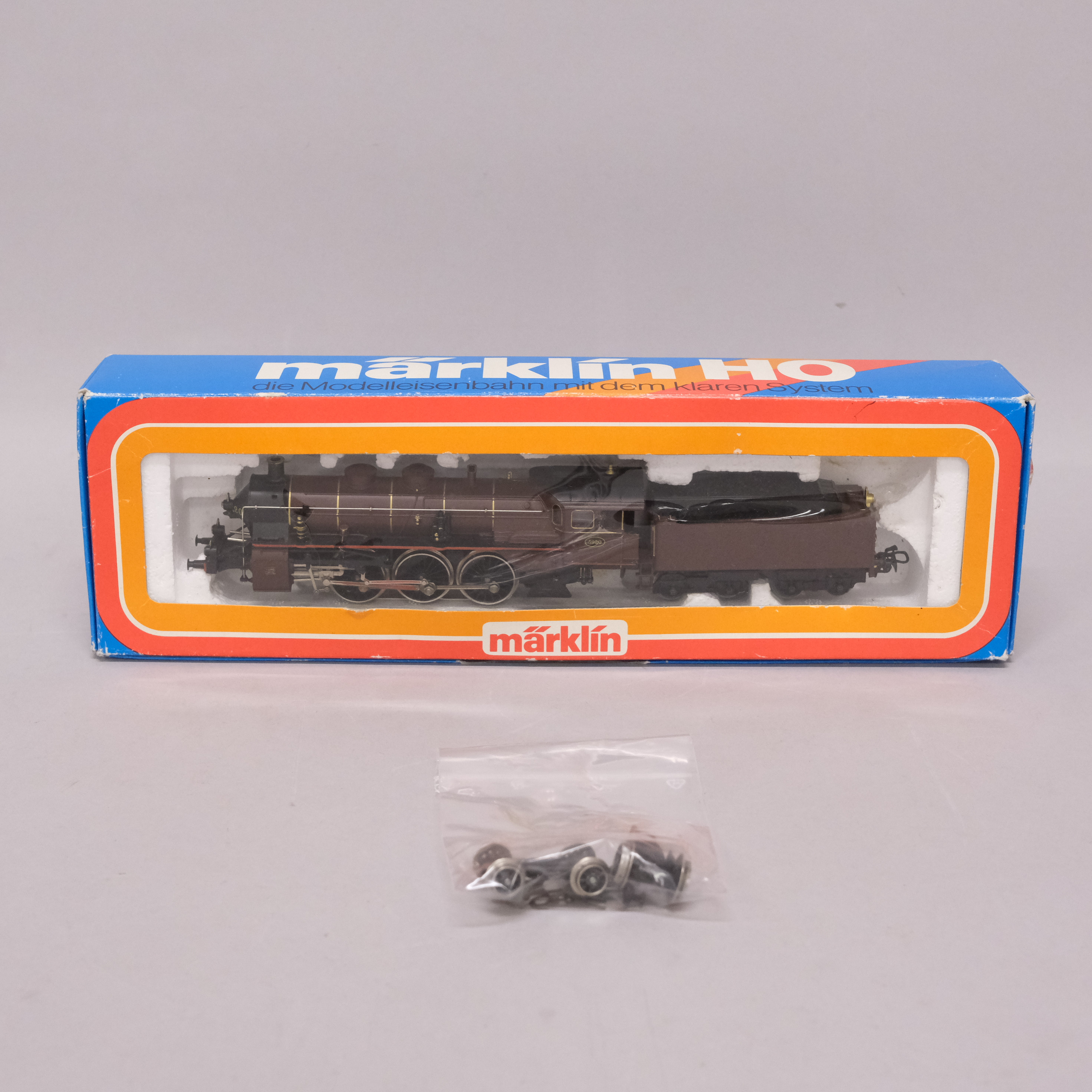 MÄRKLIN. MODELLJÄRNVÄG, ÅNGLOK. "5920". SKALA H0.
