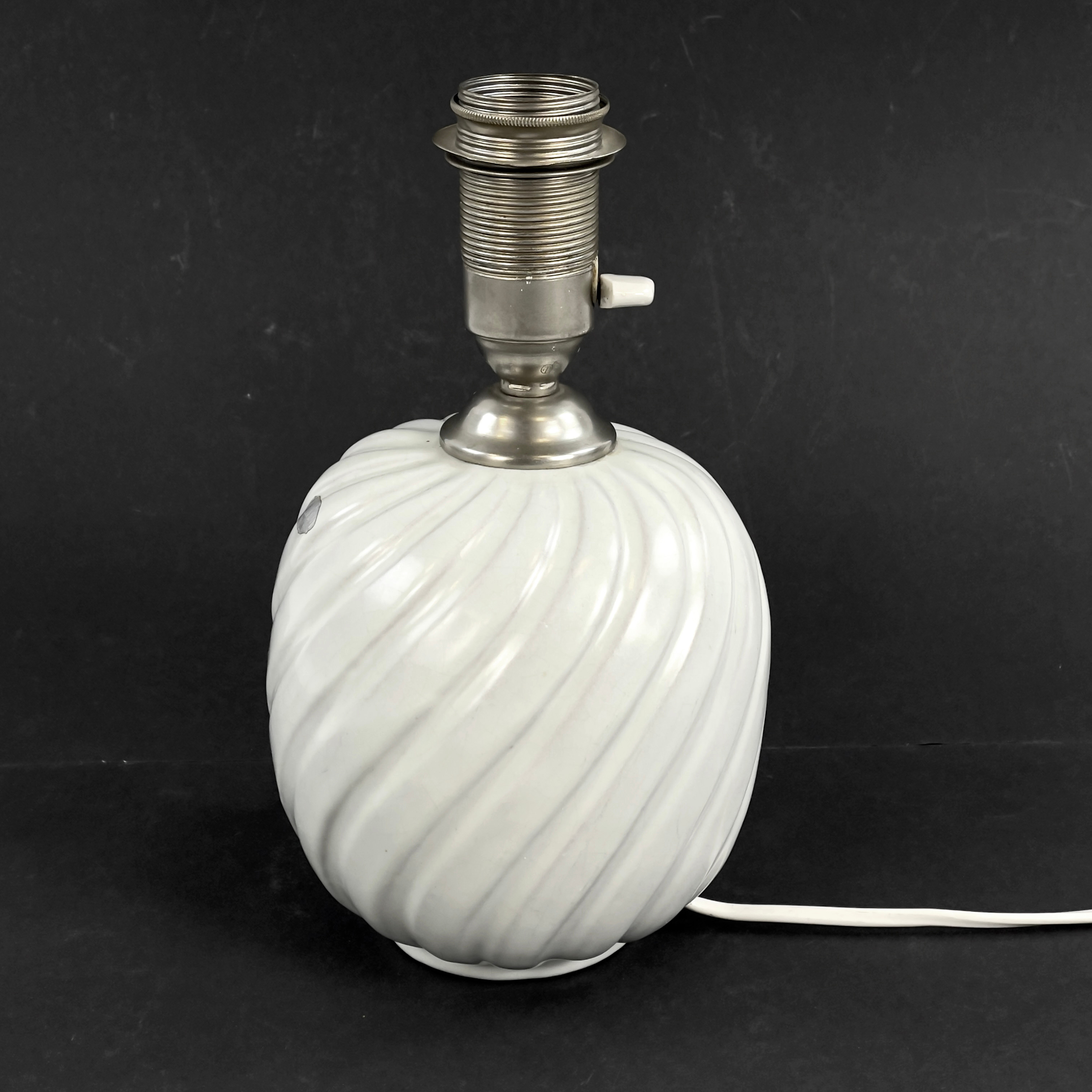 BORDSLAMPA. Keramik, Upsala Ekeby, 1930/1940-tal.