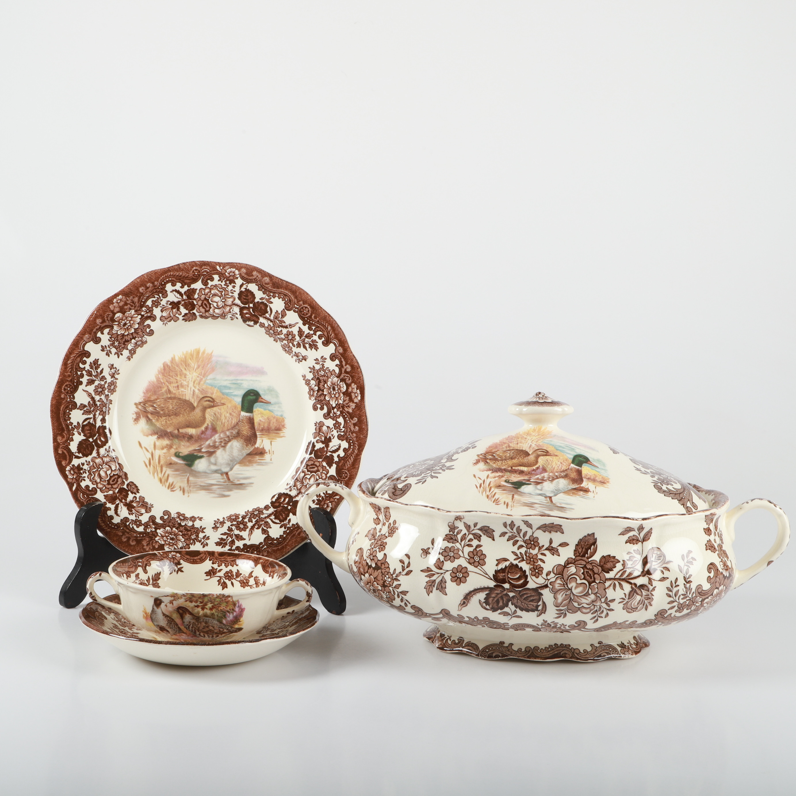 SERVISDELAR, 12 stycken, "Game Series", Palissy/The Royal Worcester Group, England.