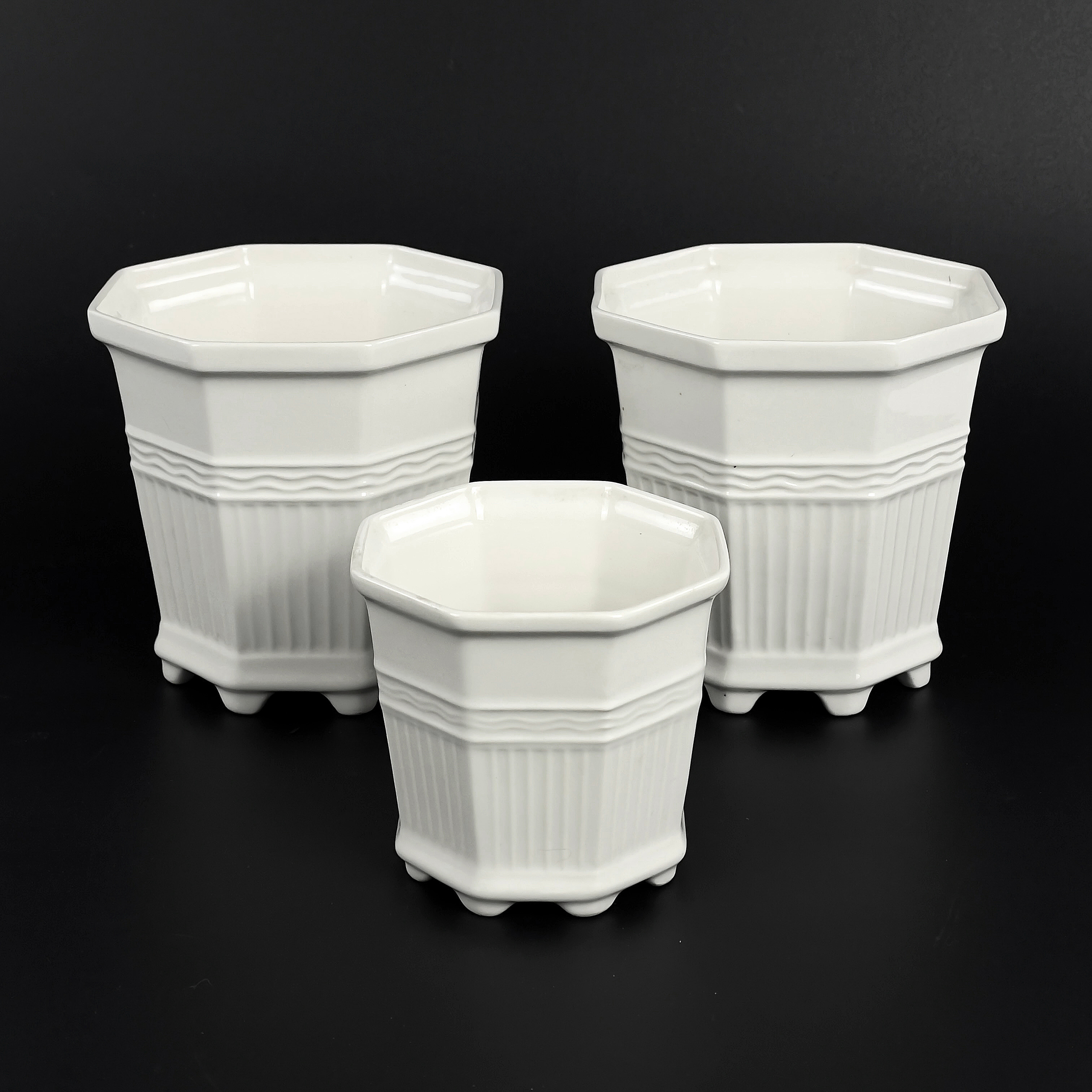 YTTERFODER, 3 st. Porslin, "Prins Eugens Waldemarsudde", Rörstrand.