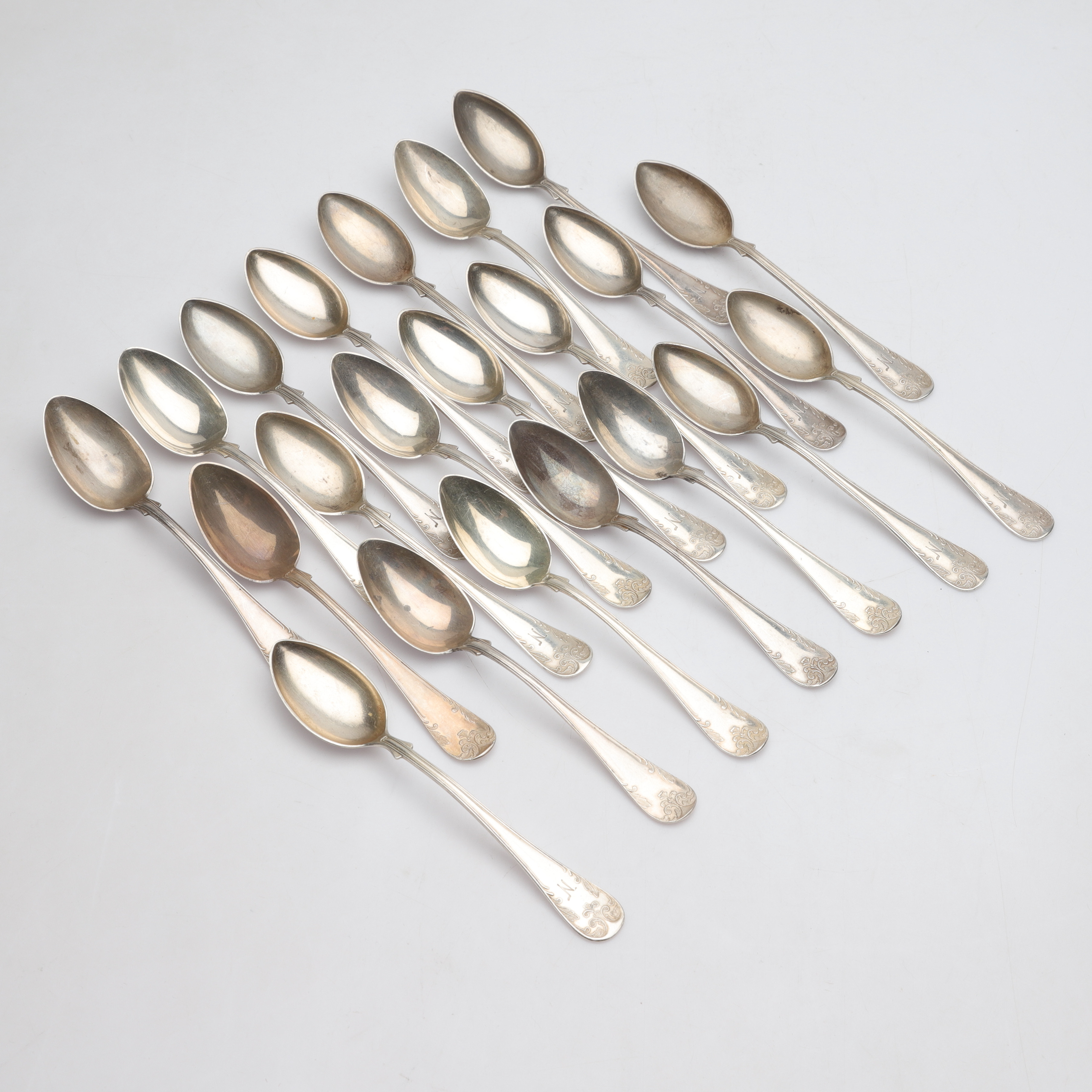 KAFFESKEDAR, 21 st, silver, "Gammal Fransk". Totalvikt ca 310 g.