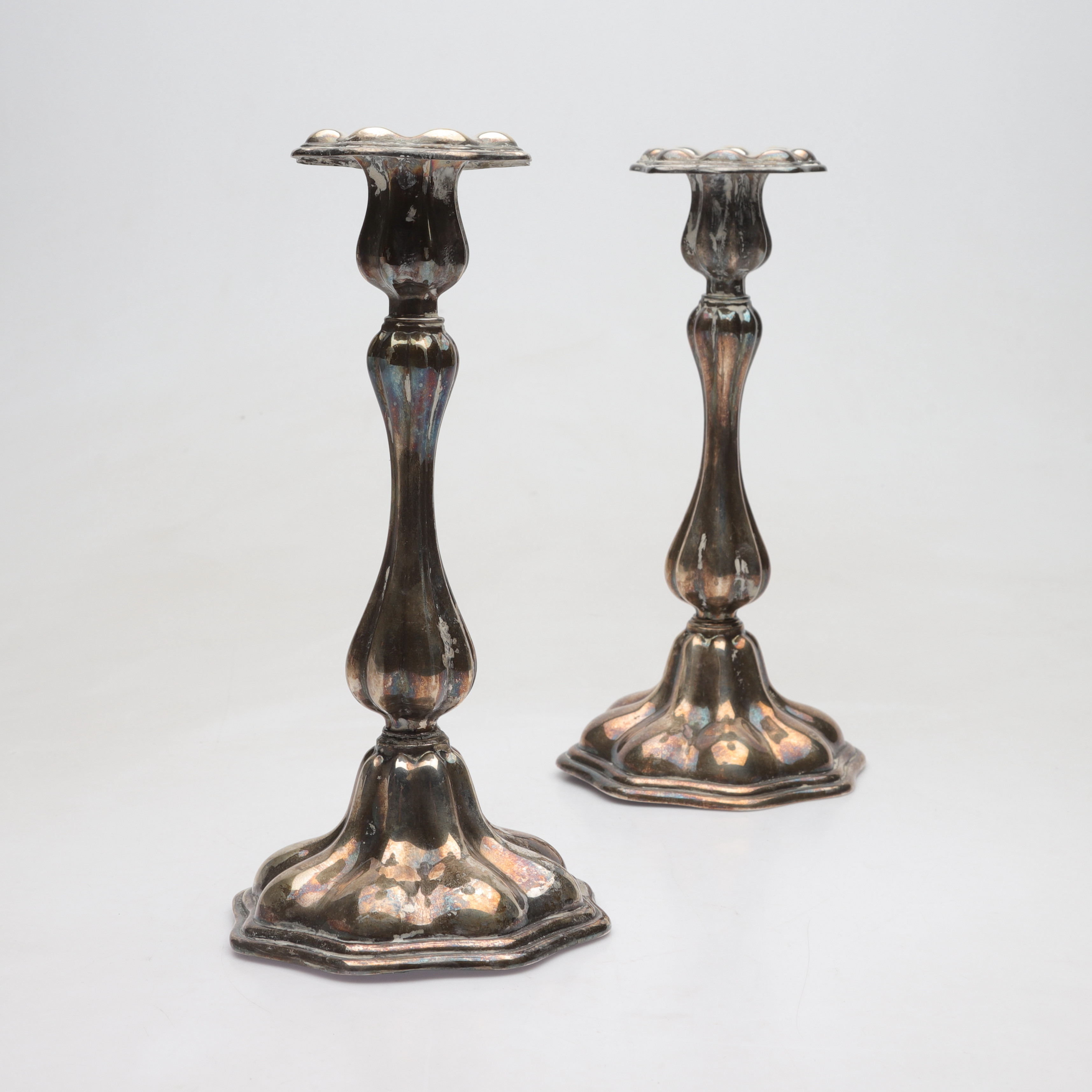 LJUSSTAKAR, 1 par, sterlingsilver, C.G. Hallberg, Stockholm. Totalvikt ca 350 g.