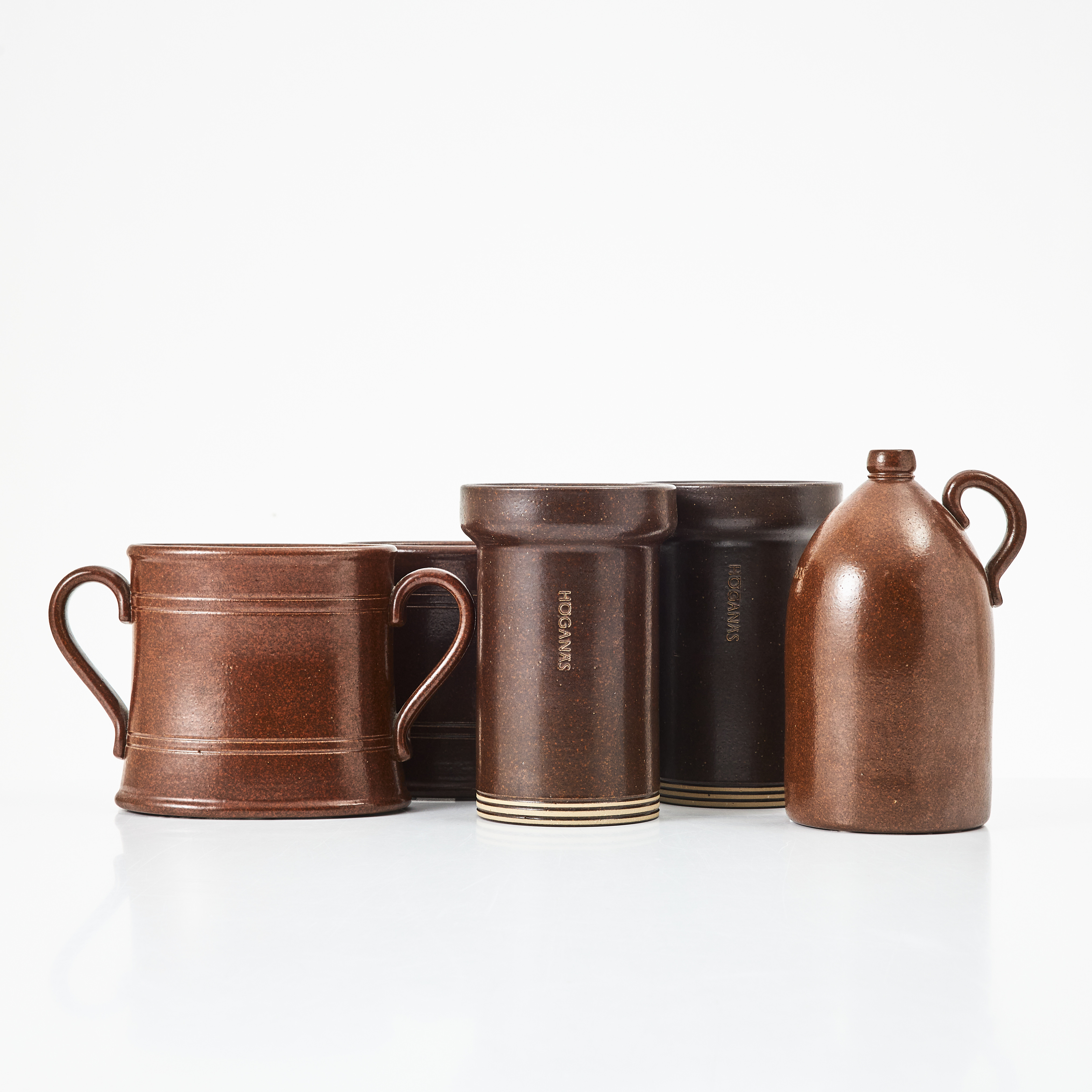 GUNNAR BORG. Vaser och krus. 5 st, stengods, Höganäs.