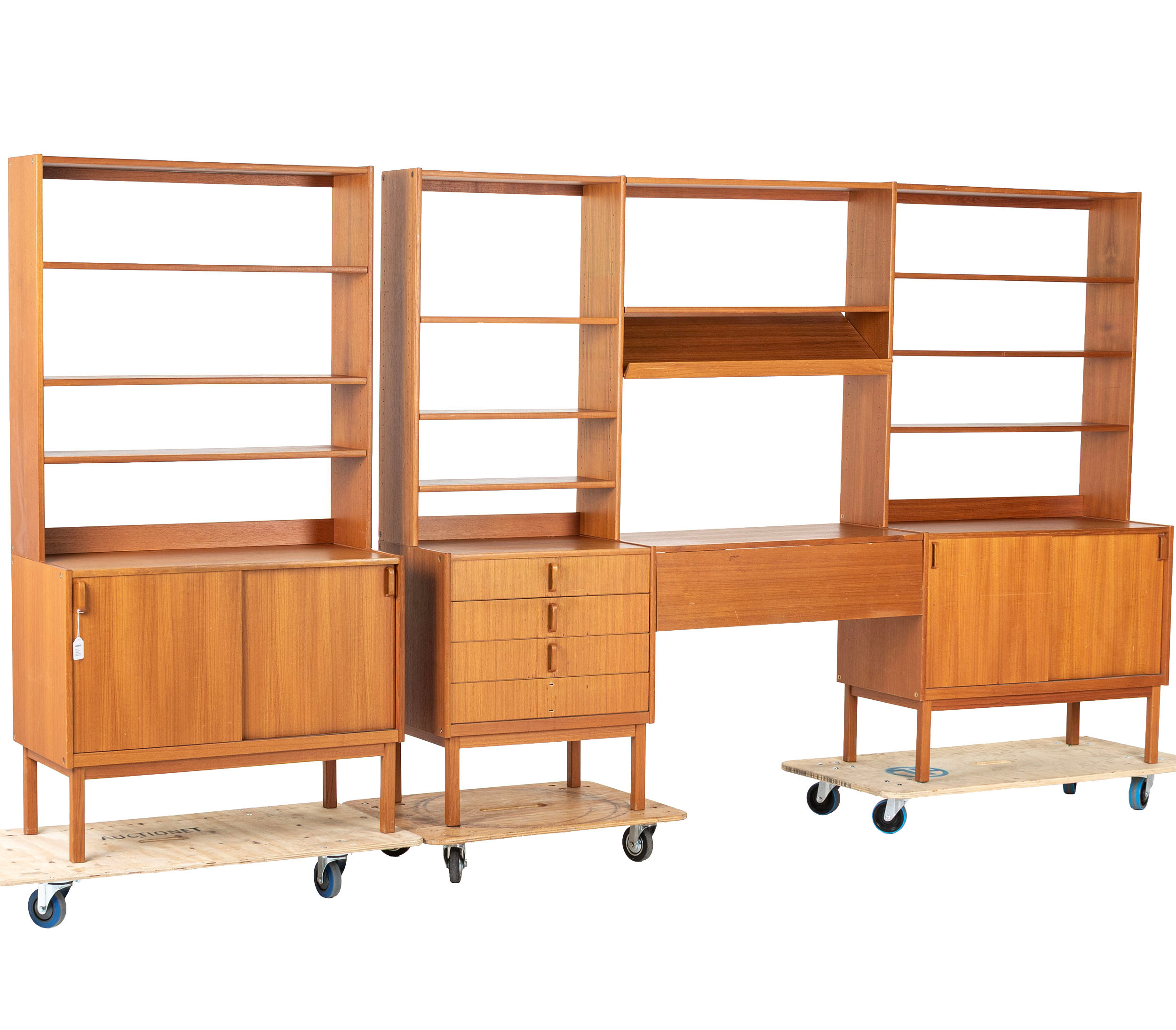 BERTIL FRIDHAGEN. Bokhylla, 3 sektioner, teak, Bodafors 1964.