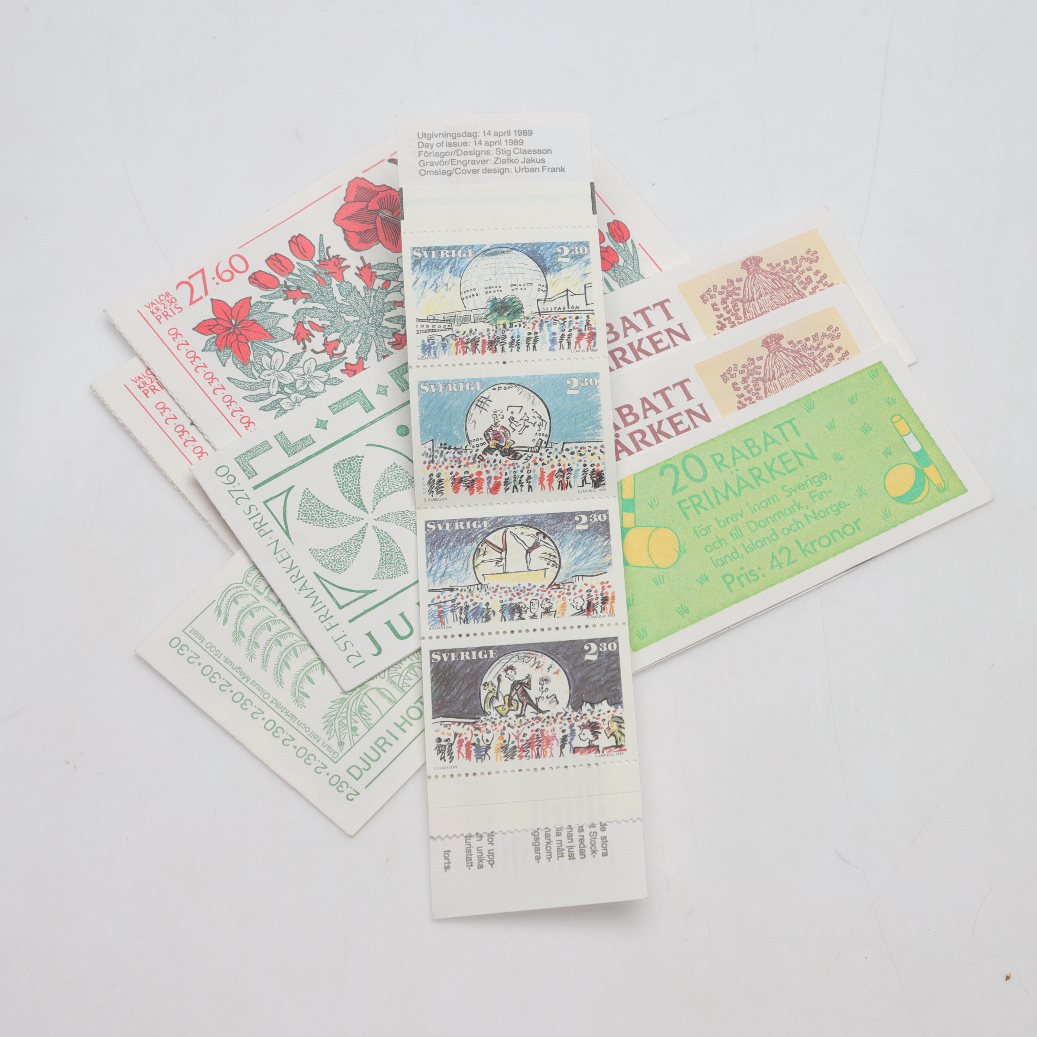 FRIMÄRKEN, 9 st häften, ca 84 frimärken, bland annat rabattfrimärken, 1900-tal.