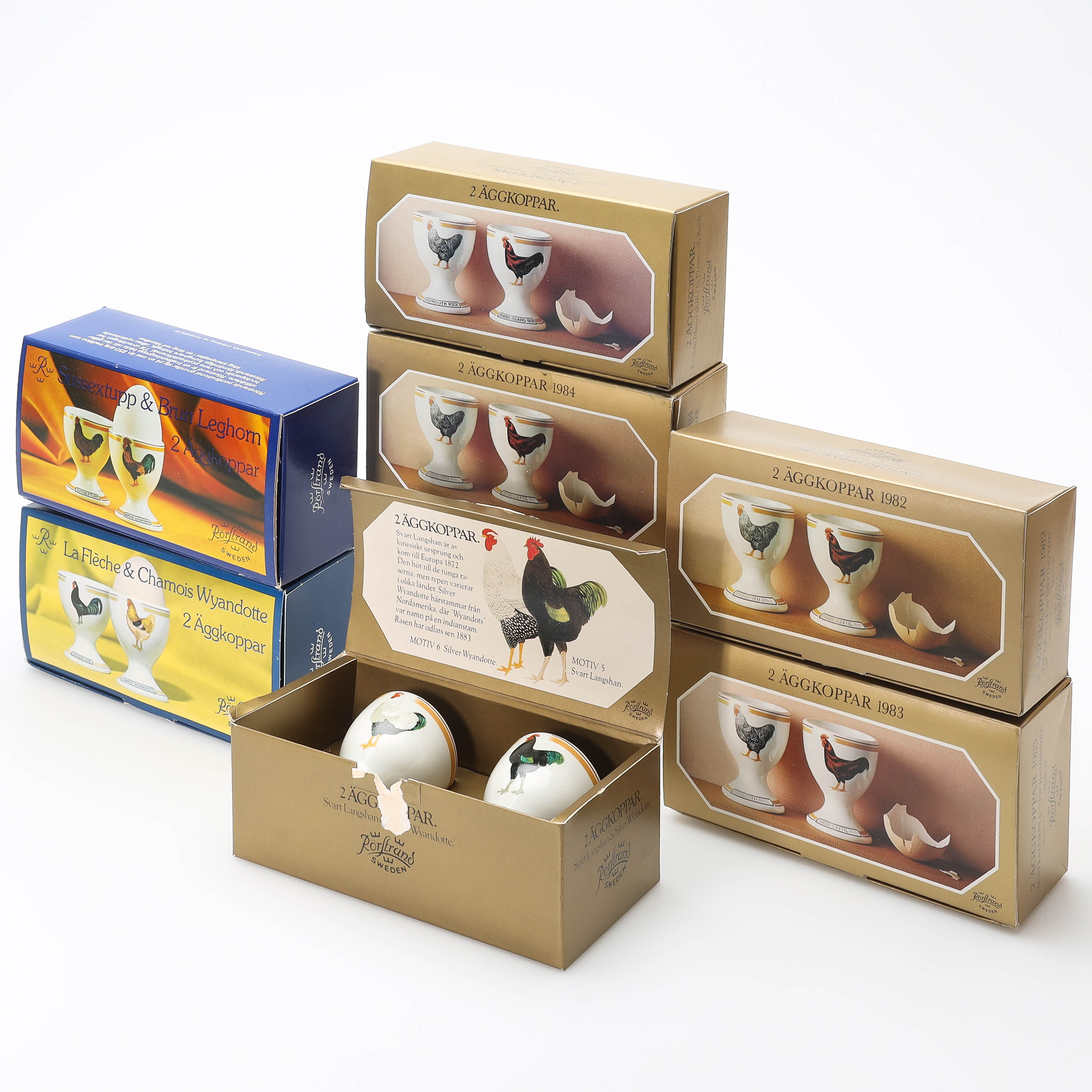 ÄGGKOPPAR, porslin, dekor av olika höns & tuppar, Rörstrand.