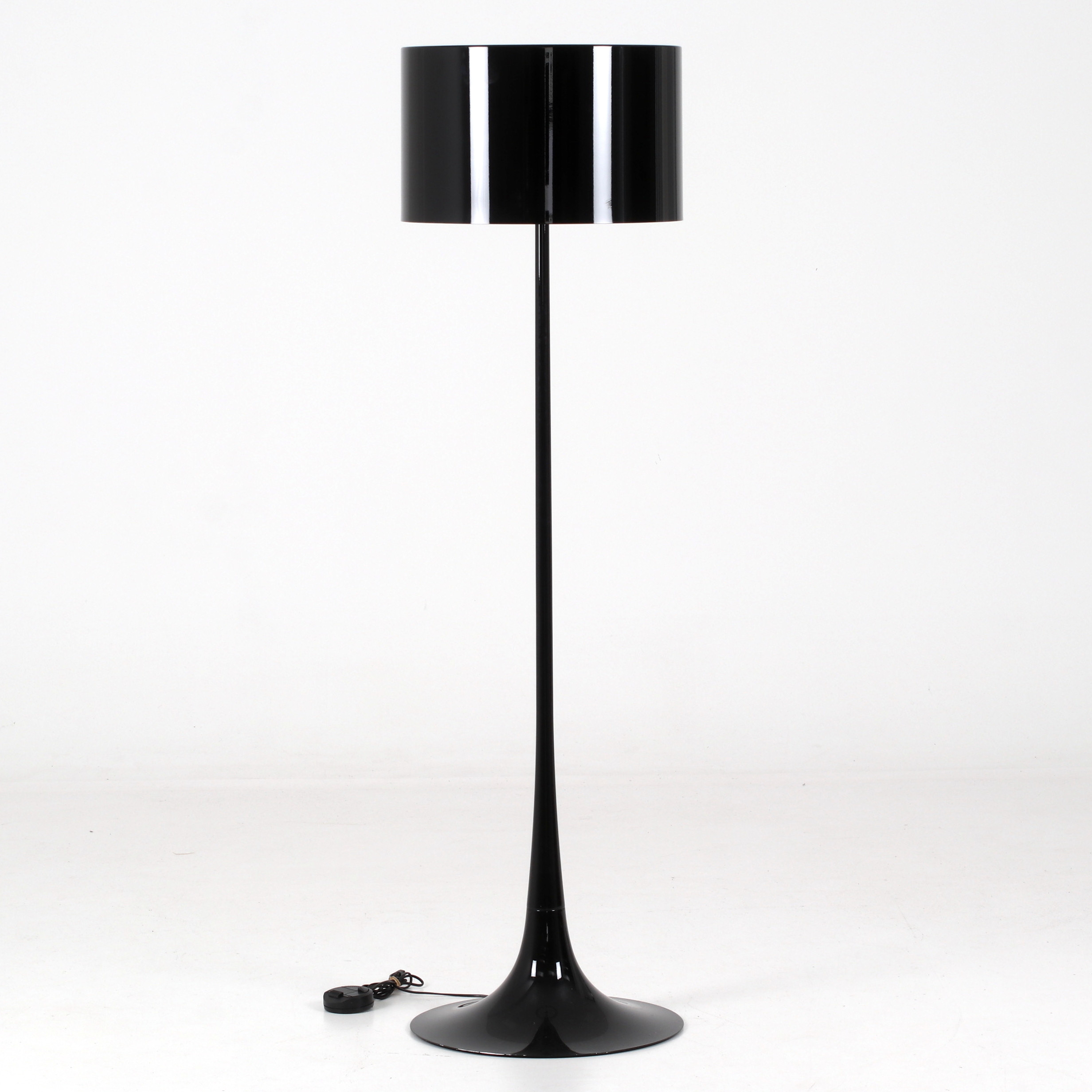 SEBASTIAN WRONG. Golvlampa, "Spun light F". Flos.