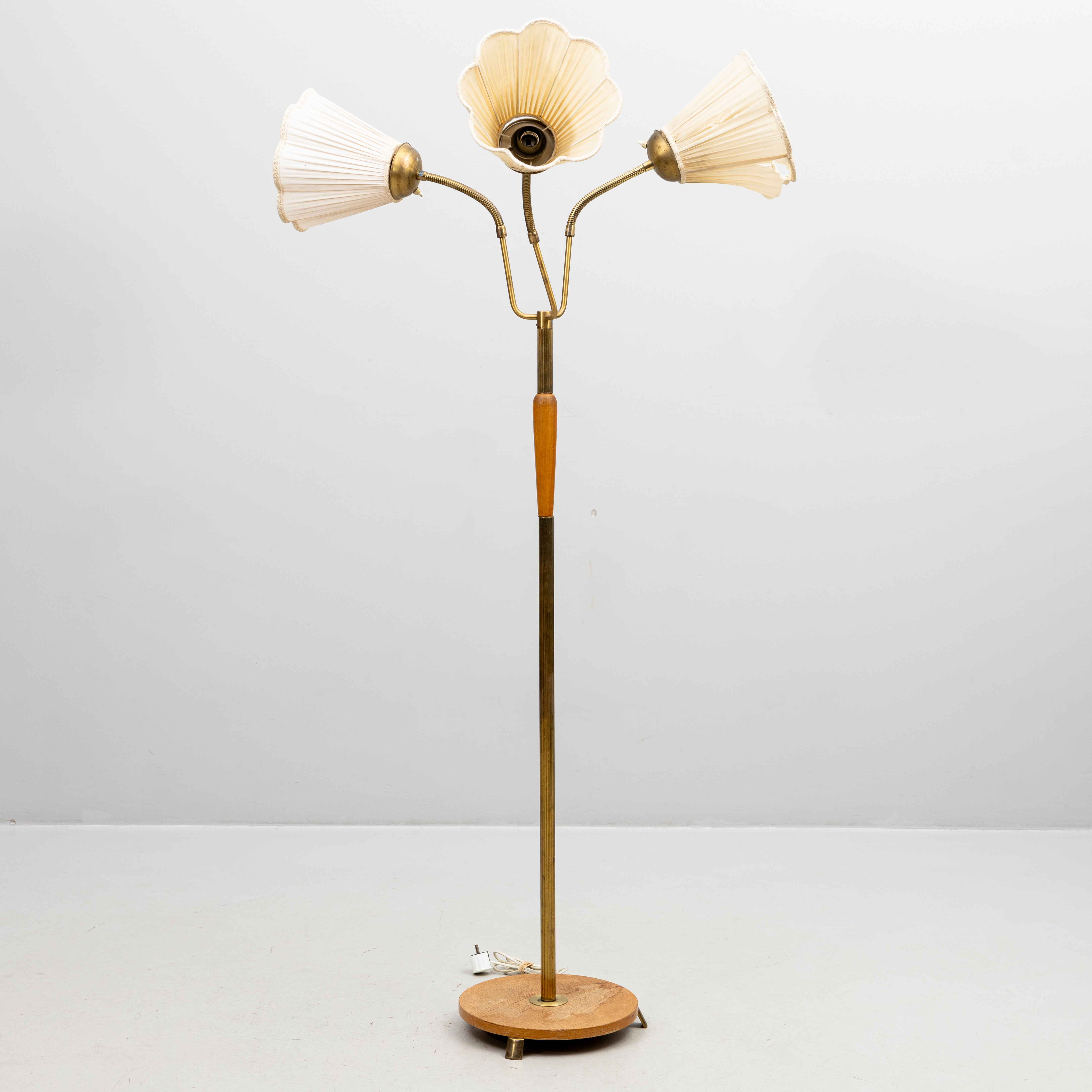 GOLVLAMPA, trearmad, Pagos Typ Nr 912/3.