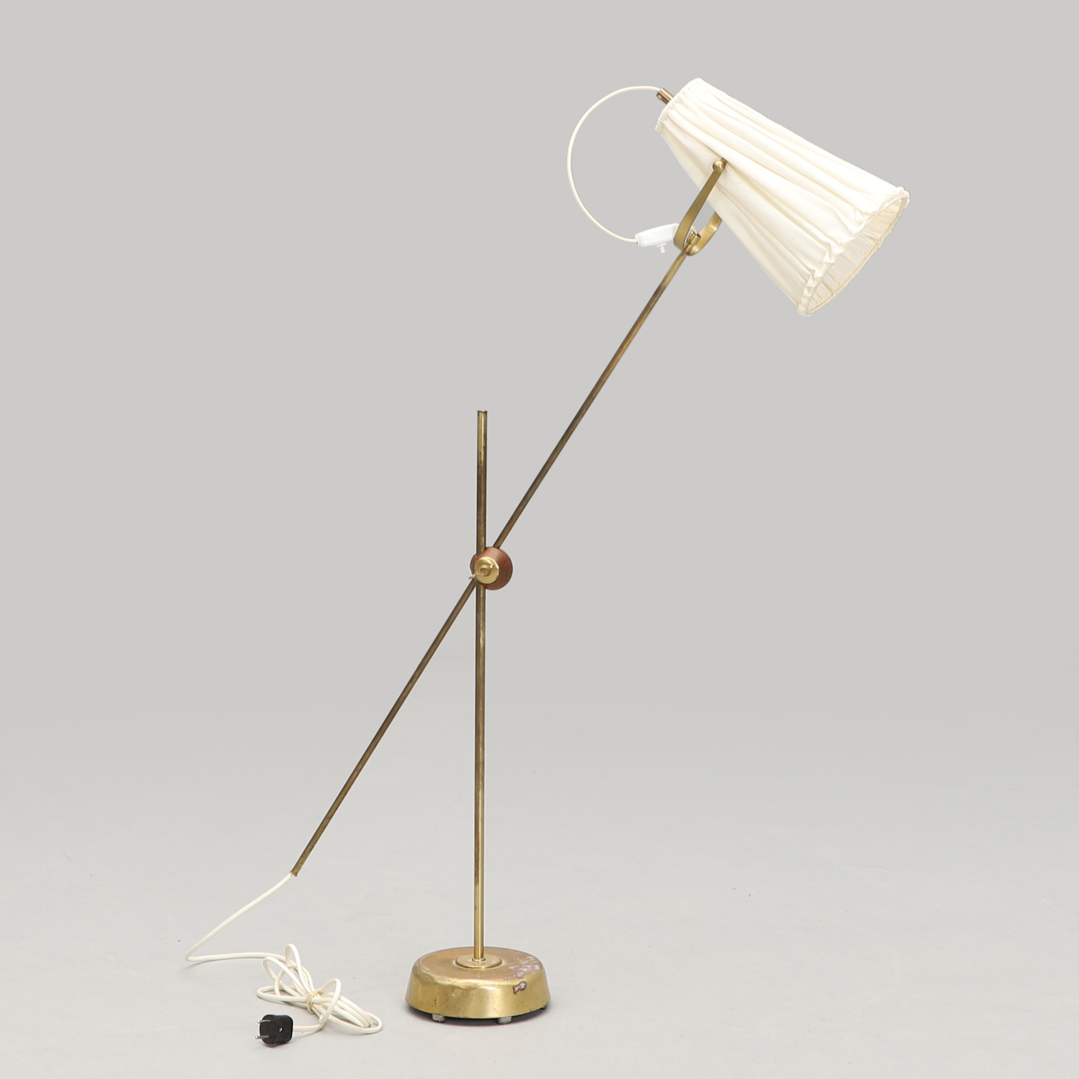 HANS BERGSTRÖM, golvlampa, modell 543, för Ateljé Lyktan. 1950-tal.