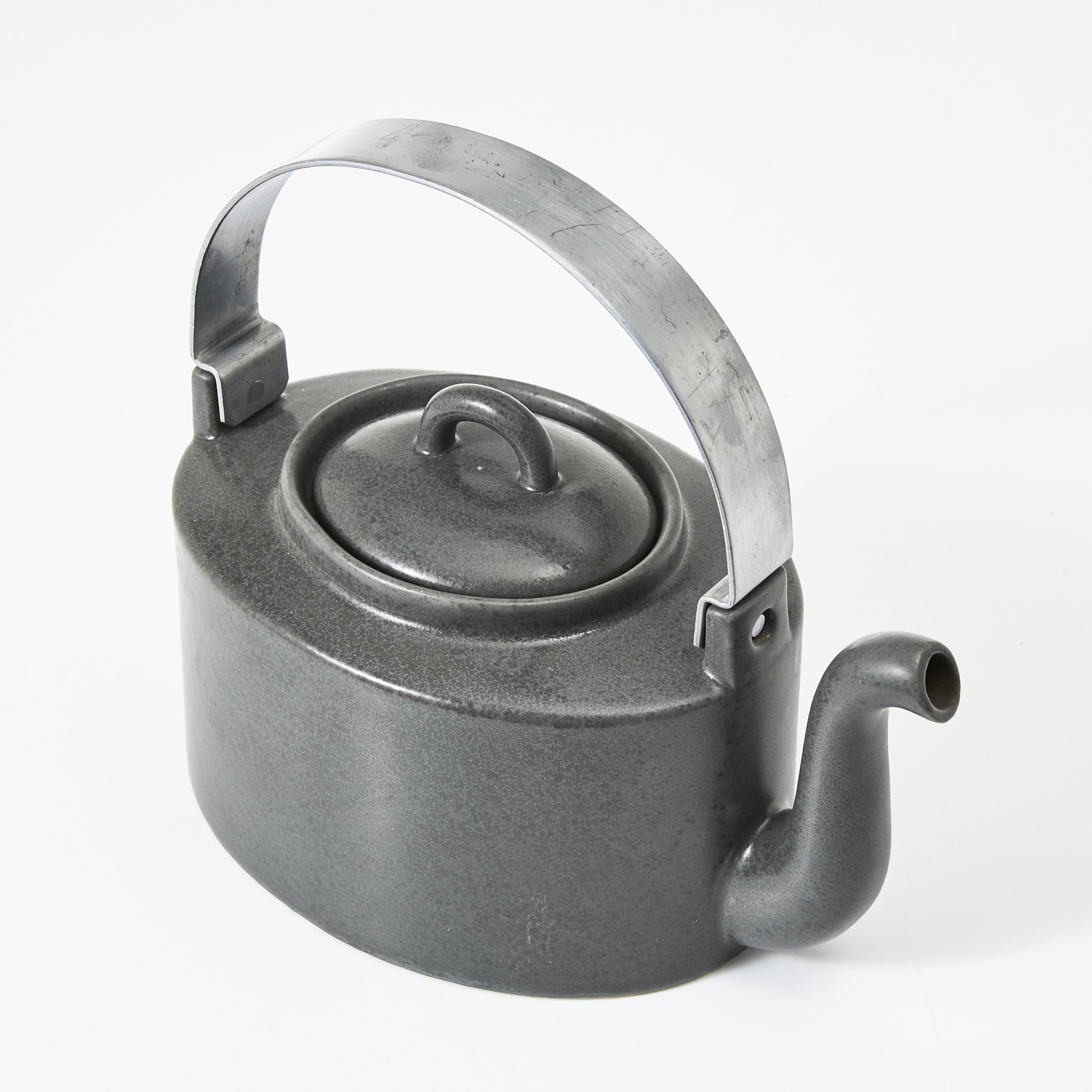 SIGNE PERSSON-MELIN. Tekanna, stengods, Design House, Stockholm.