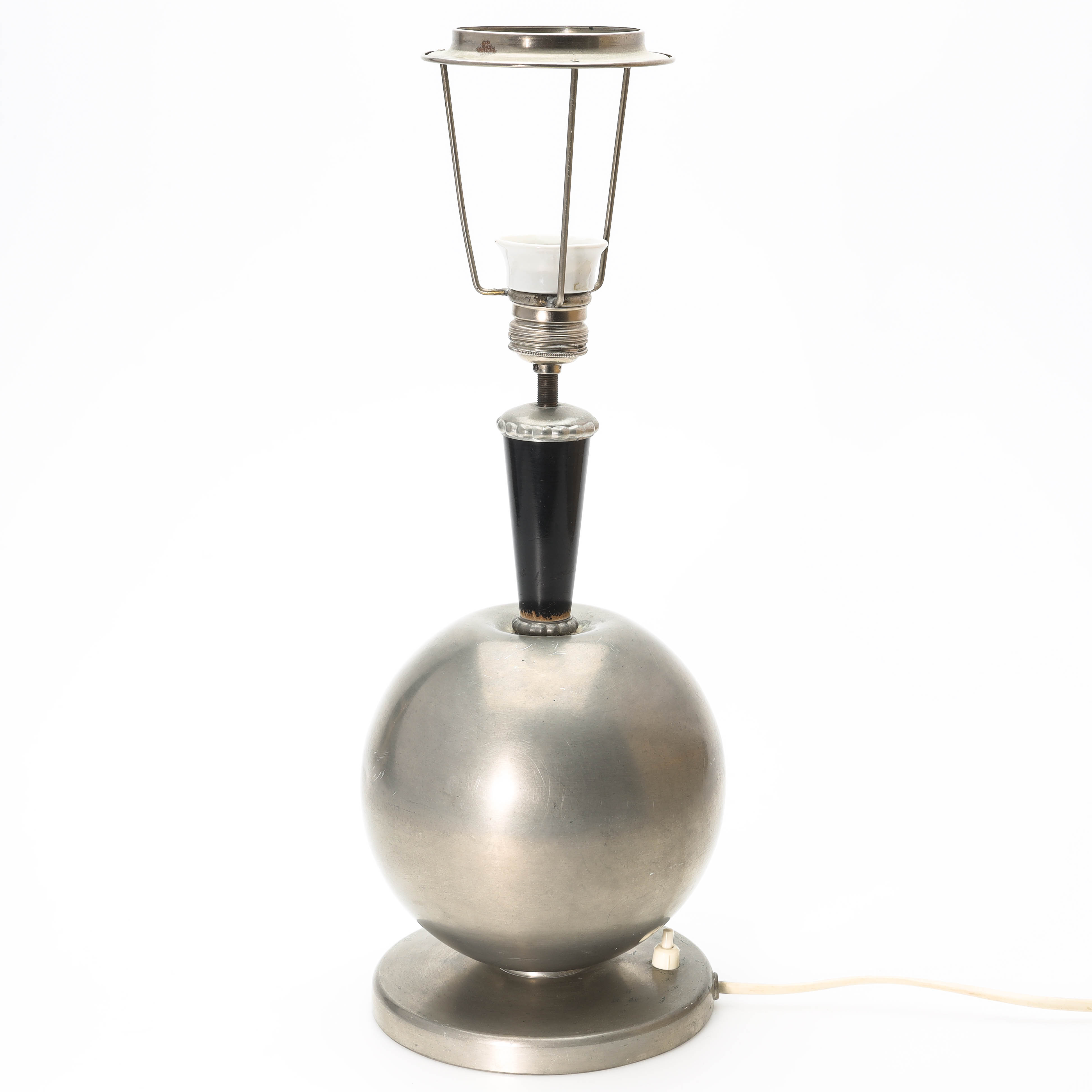 BORDSLAMPA, tenn, klotformad, Lundin & Lindberg, Eskilstuna, 1937.