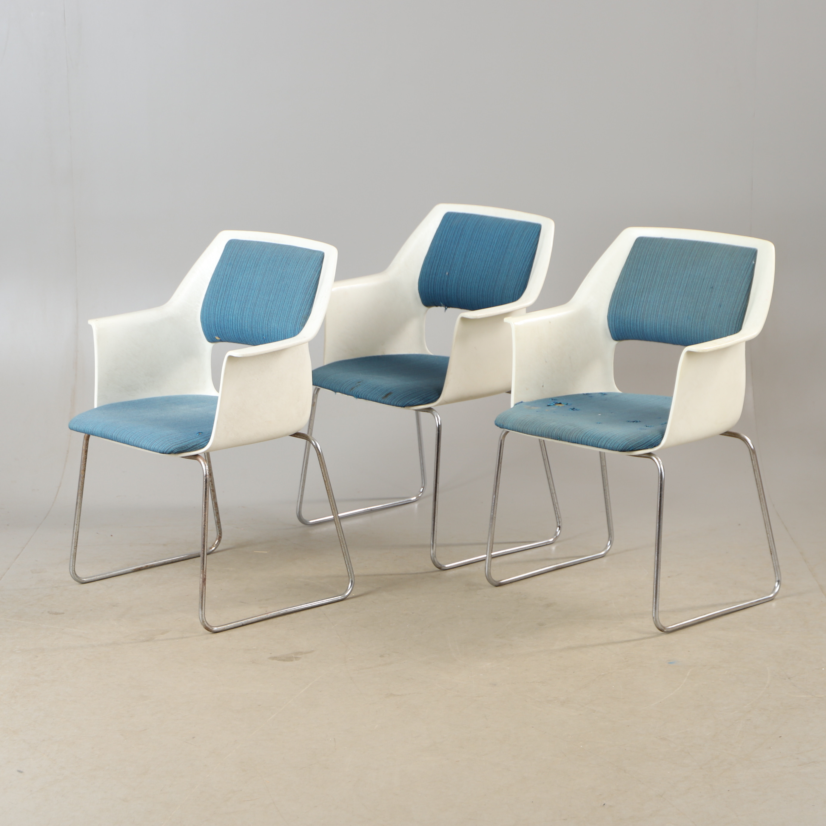 STOLAR, 3 stycken, Kinnarp kontorsmöbler, 1900-talets andra hälft.