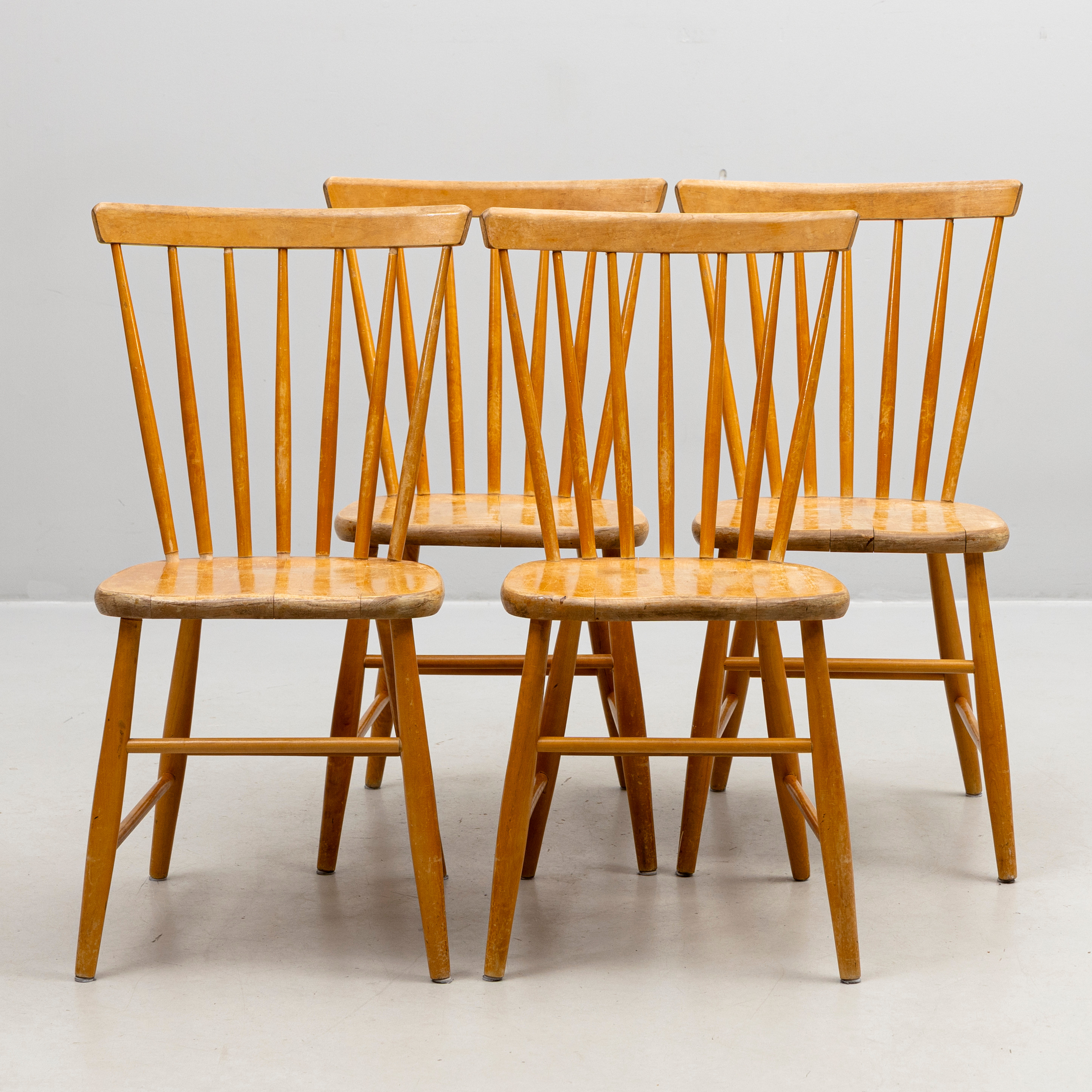 PINNSTOLAR 4 st, märkta MH, 1900-tal.