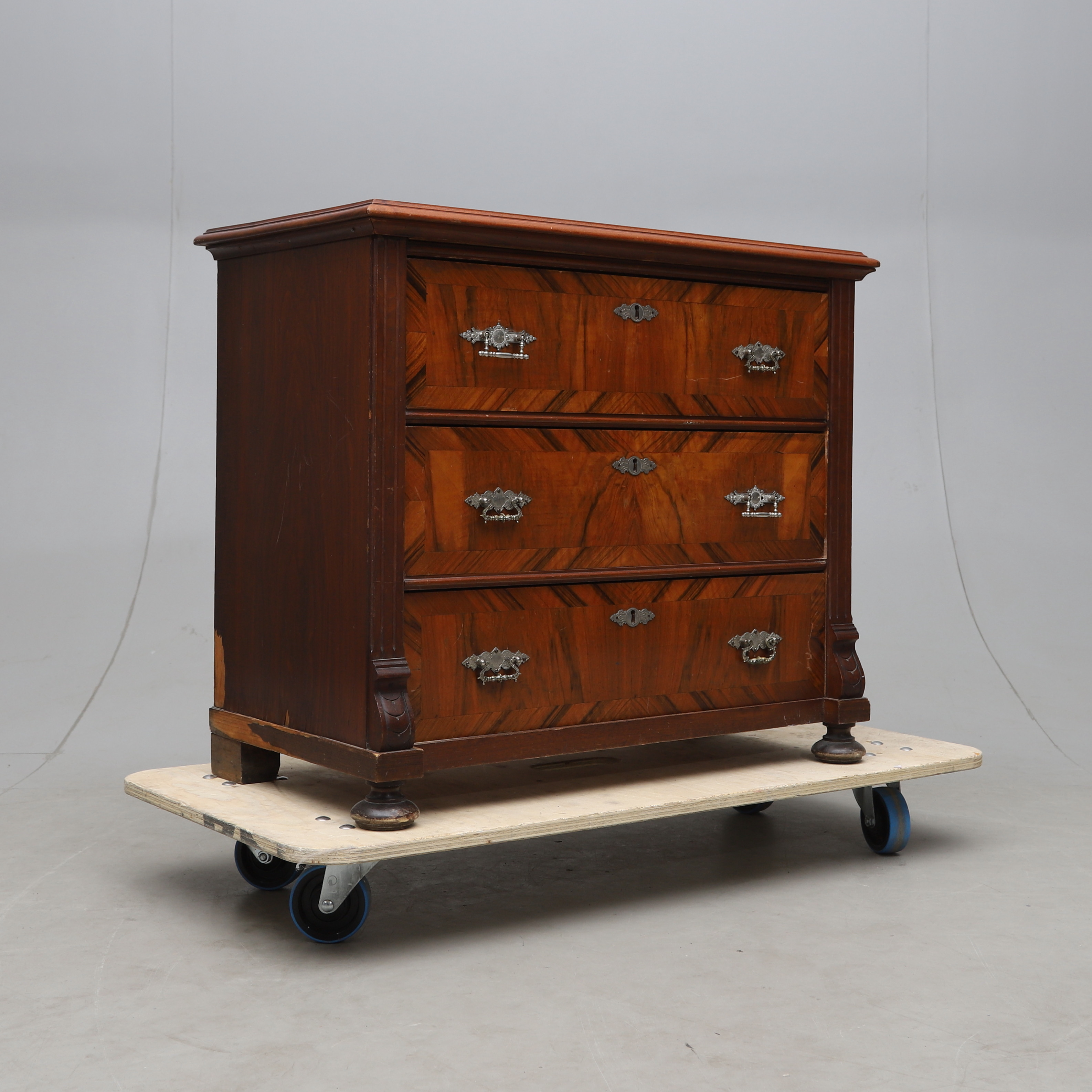 BYRÅ, nyrenässans, 18-/1900-tal.