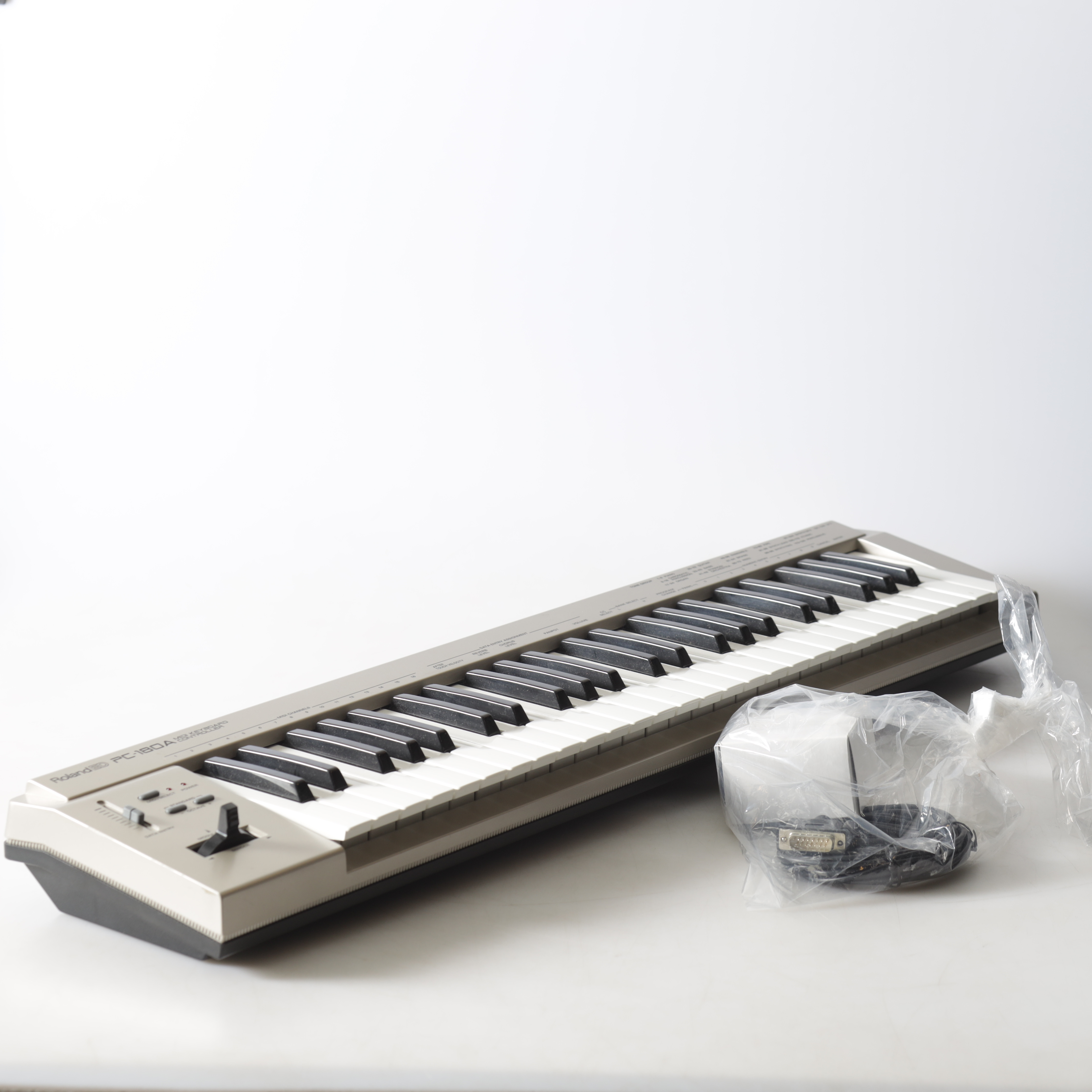 KEYBOARD, Roland ED, PC-180A, 1900-tal.