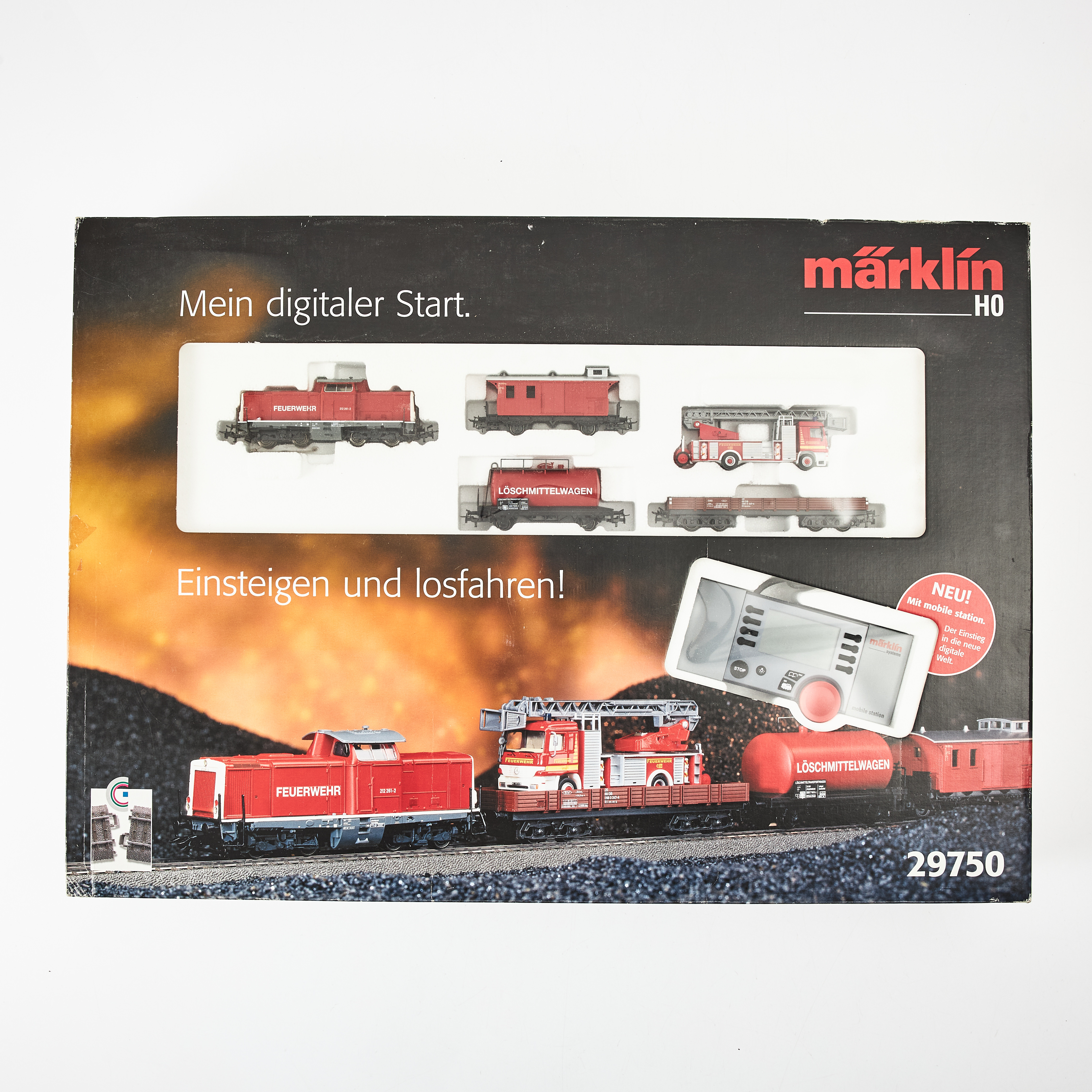 MÄRKLIN, startset, 29750, spår Ho, bestående av diesellok, 3 vagnar, brandbil, räls, transformator.