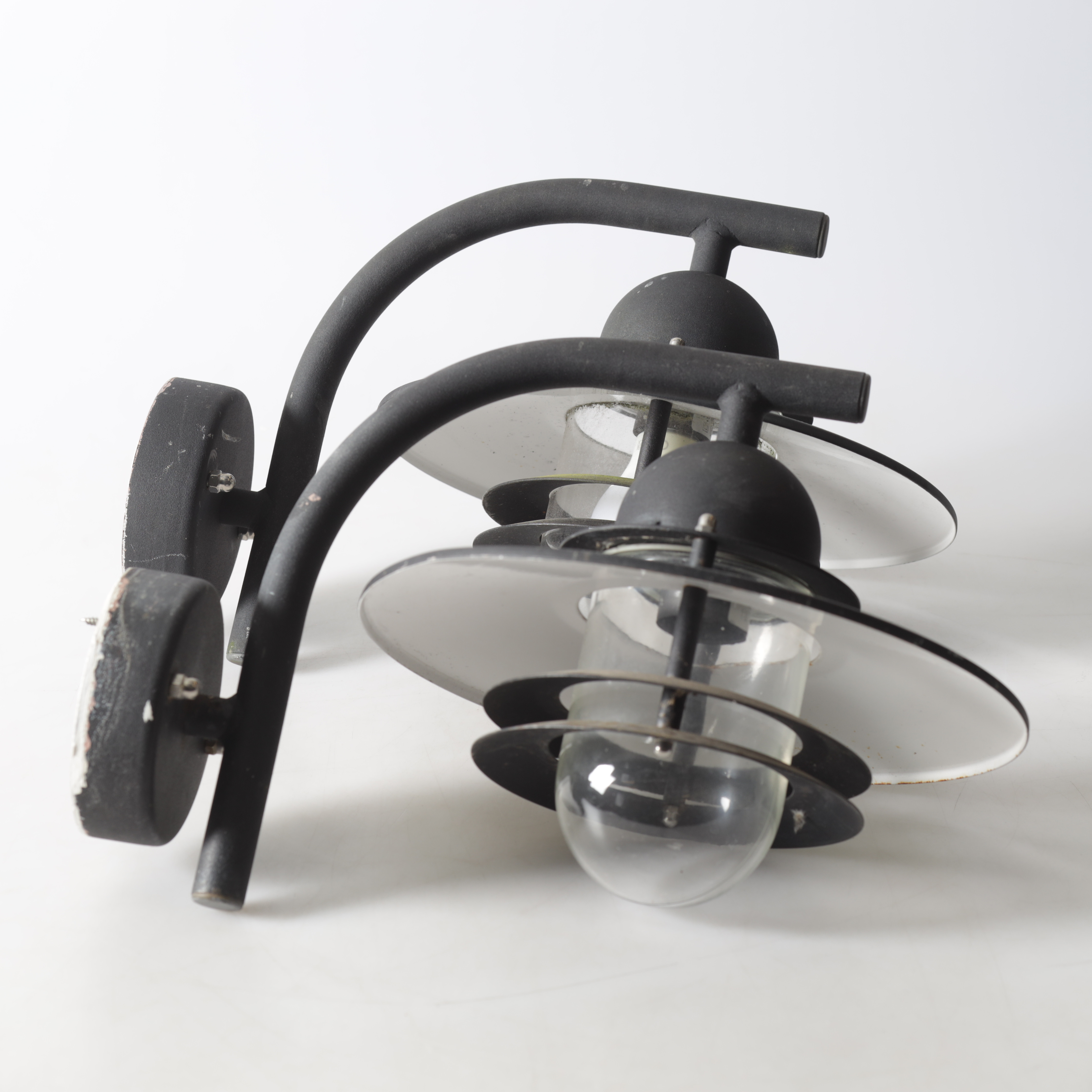 UTOMHUSBELYSNING, 2 st, metall och glas, Norlys, samtida.