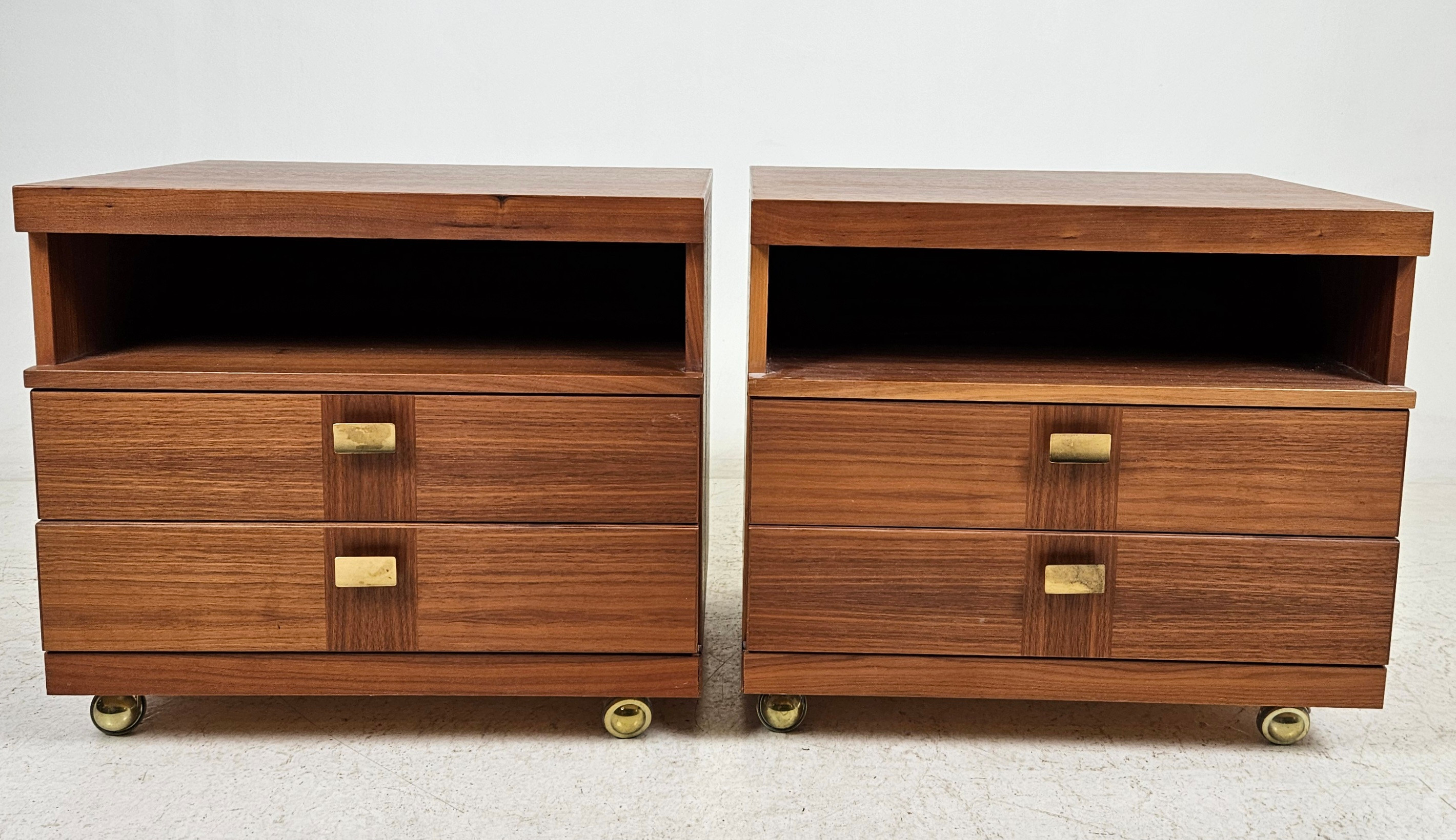 SÄNGBORD, ett par, 1900-talets andra hälft.