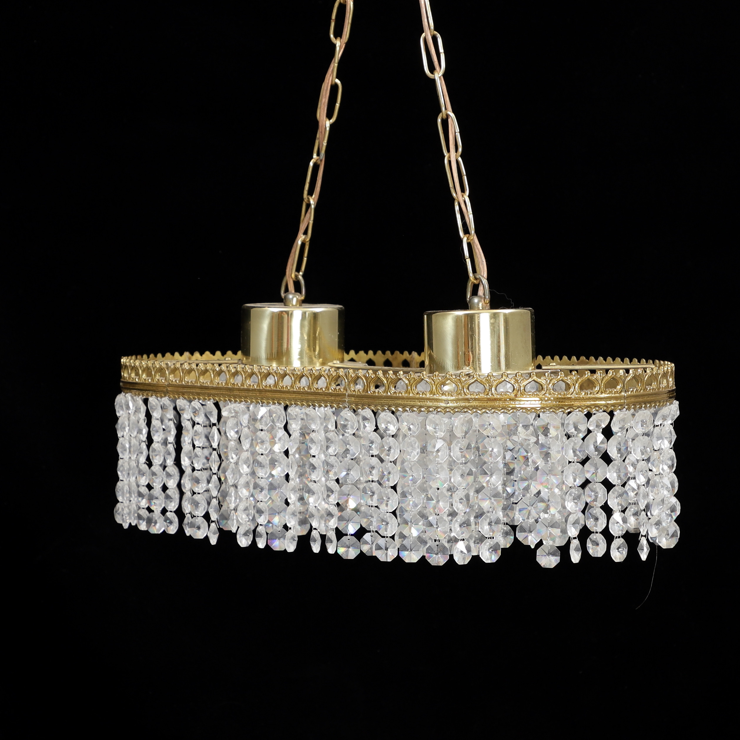 TAKLAMPA, mässing/glasprismor, 1900-talets andra hälft.