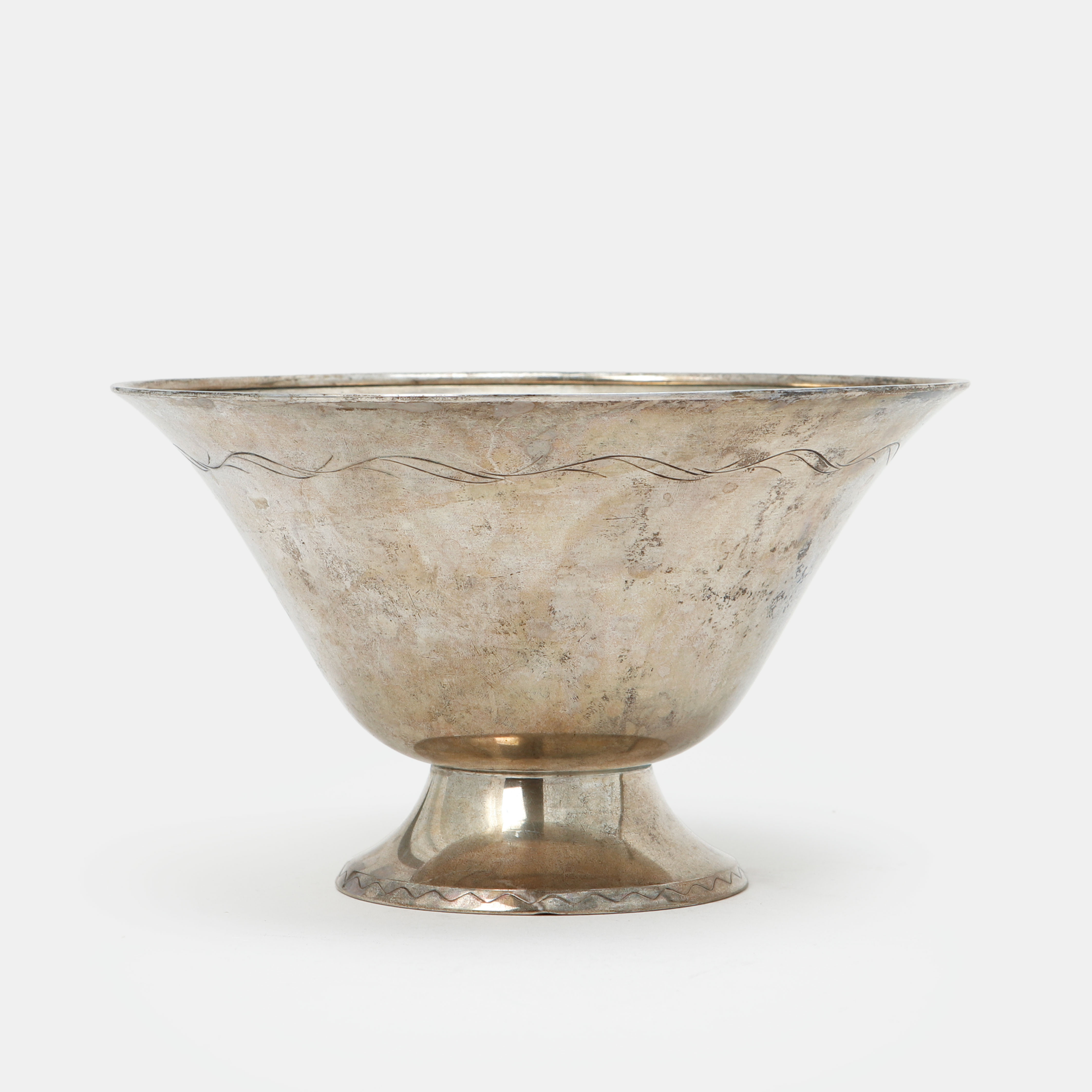 SKÅL på FOT, silver, KG-MGAB, Uppsala, 1931. Vikt ca 149 gram.