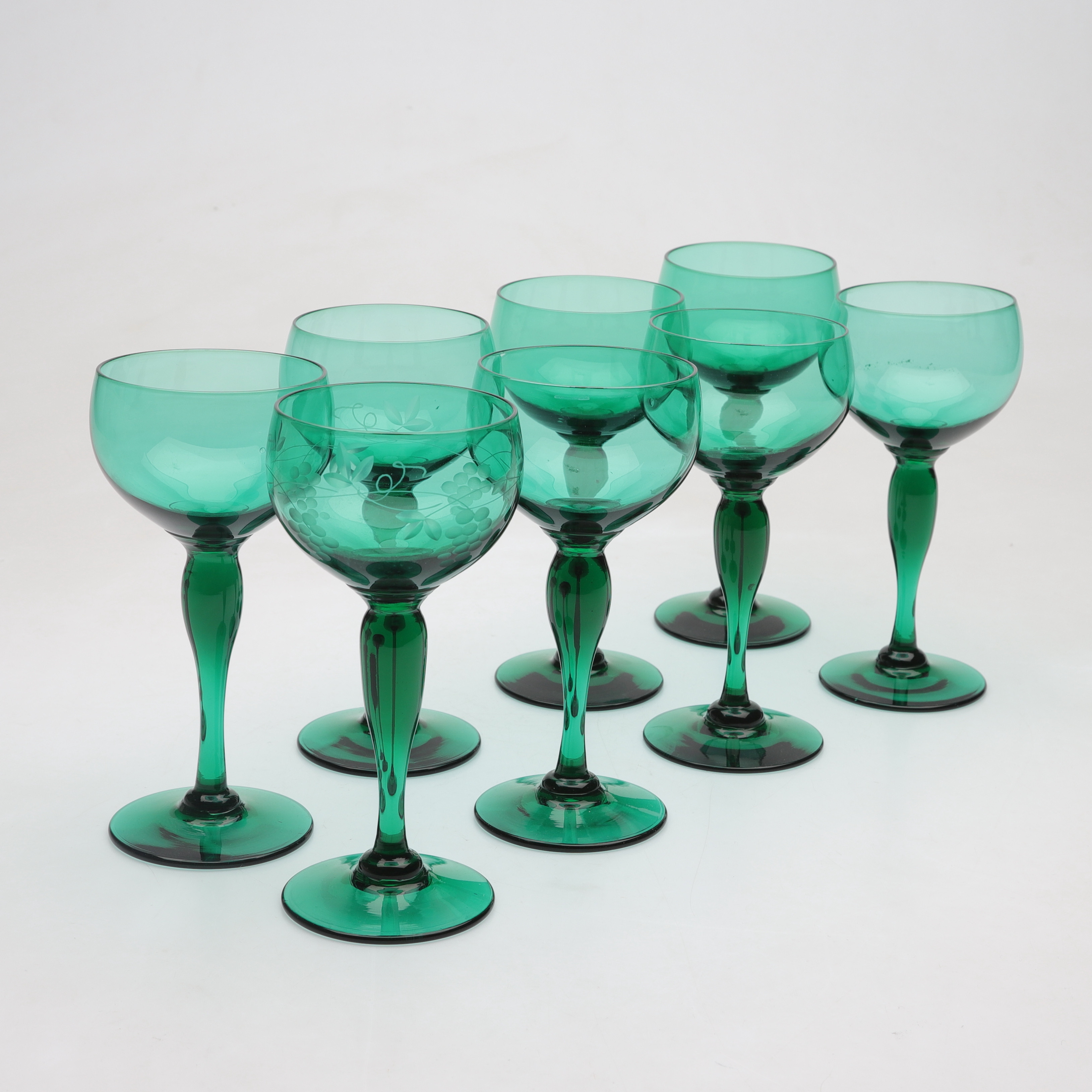 VINGLAS, 8 st, möjligen Reijmyre glasbruk.