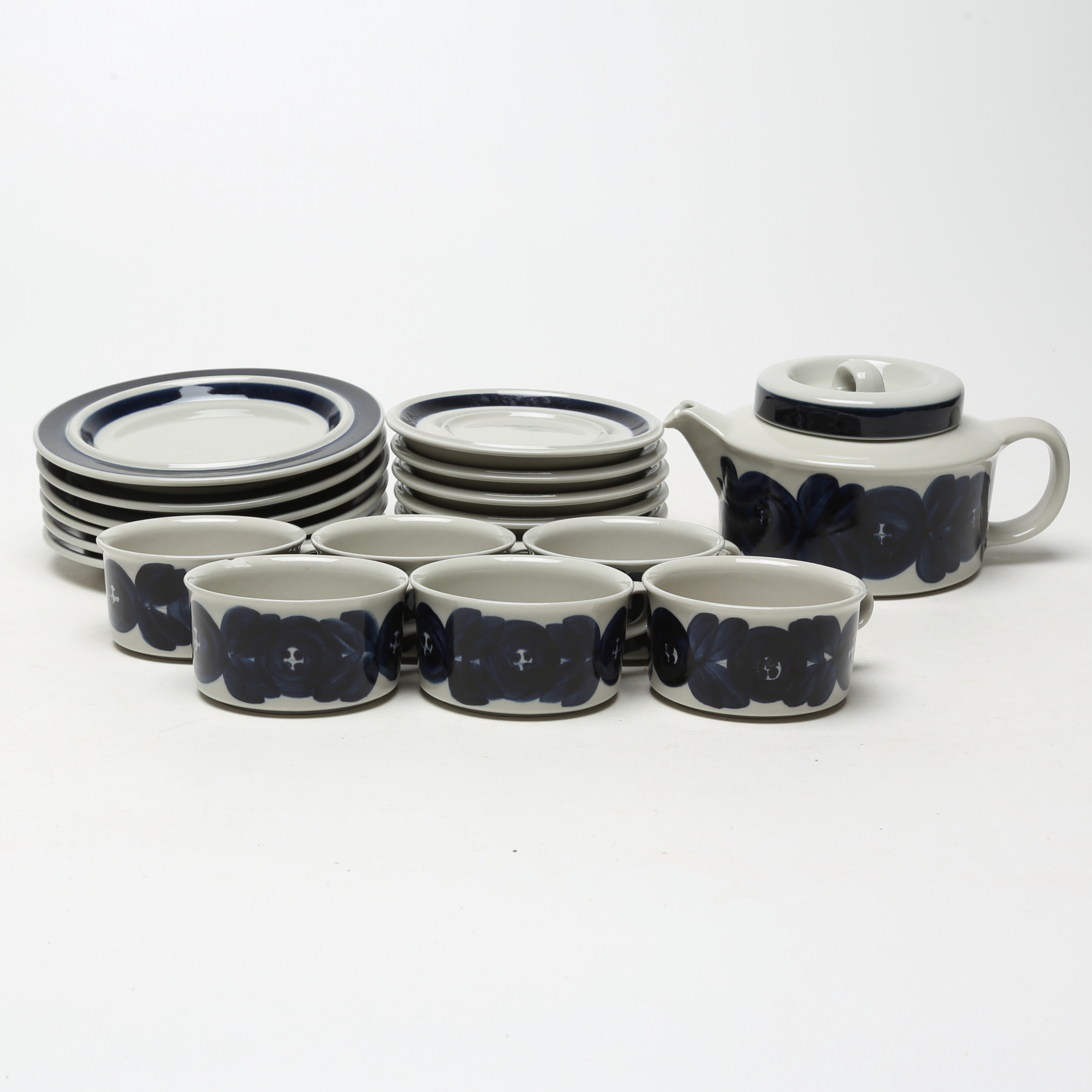 ULLA PROCOPÉ. TESERVIS, 13 delar, keramik, Arabia.