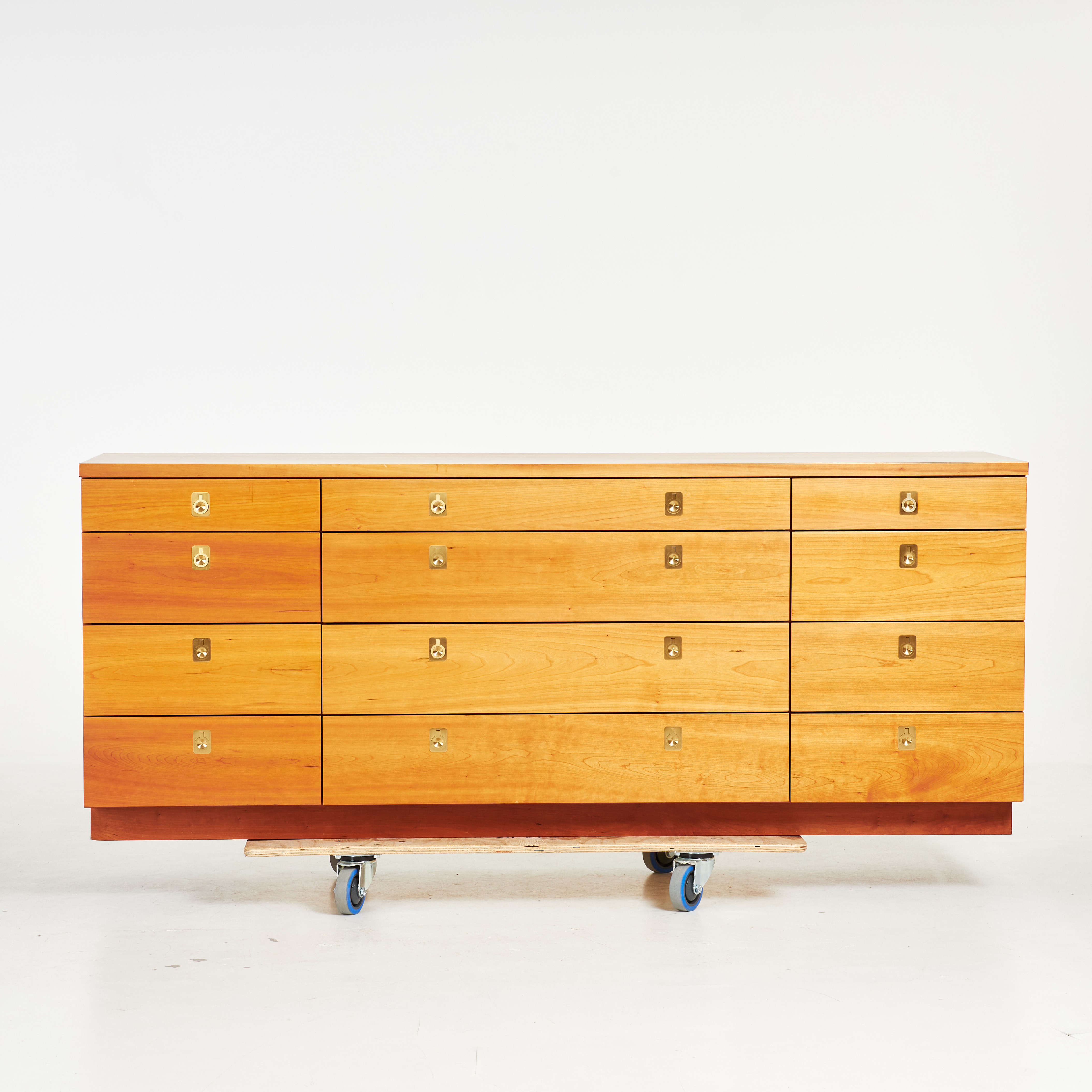 BYRÅ/SIDEBOARD, samtida, körsbär, JW Modell & Snickeri AB.