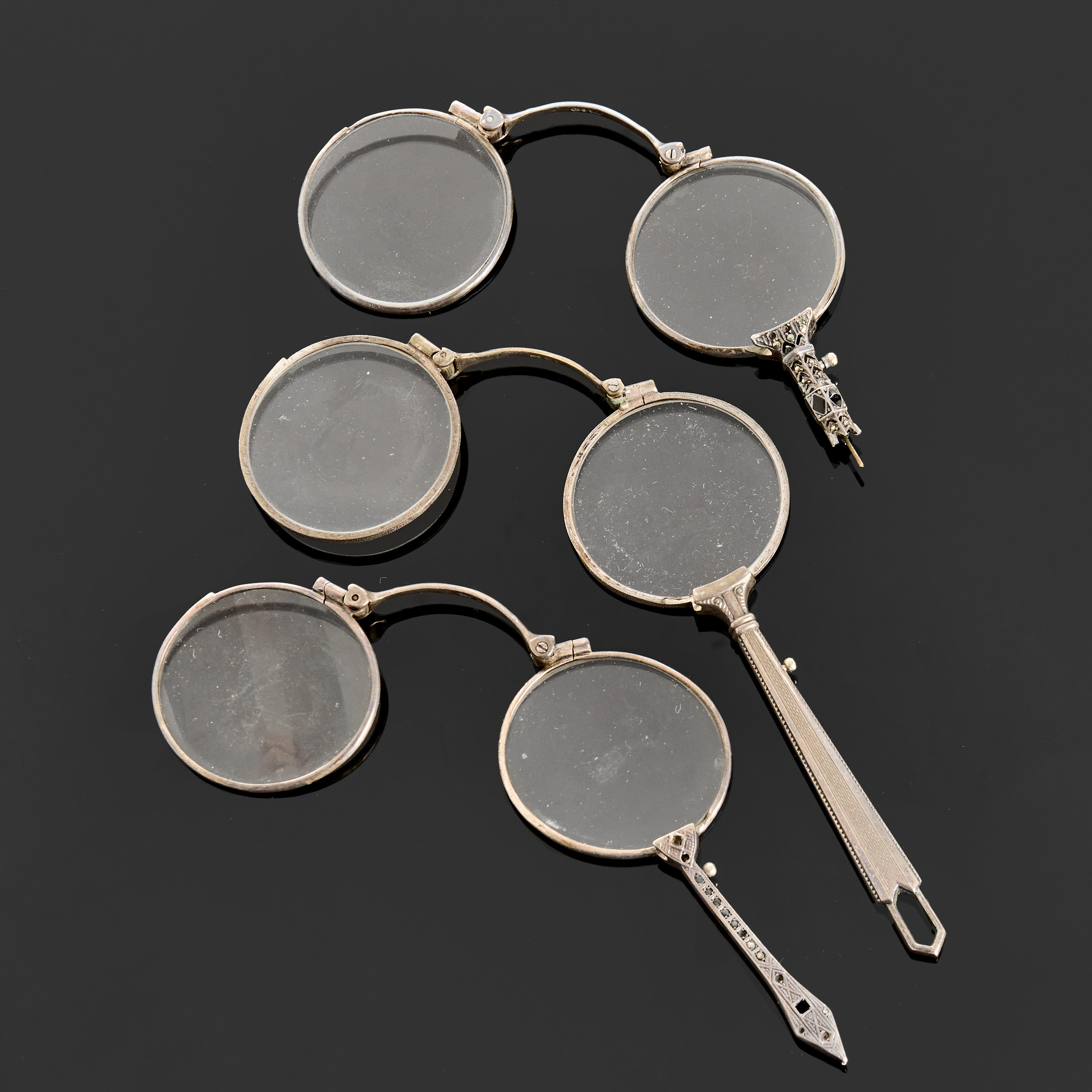 LORNJETTER, 3 st, nysilver, 1900-talets första hälft.