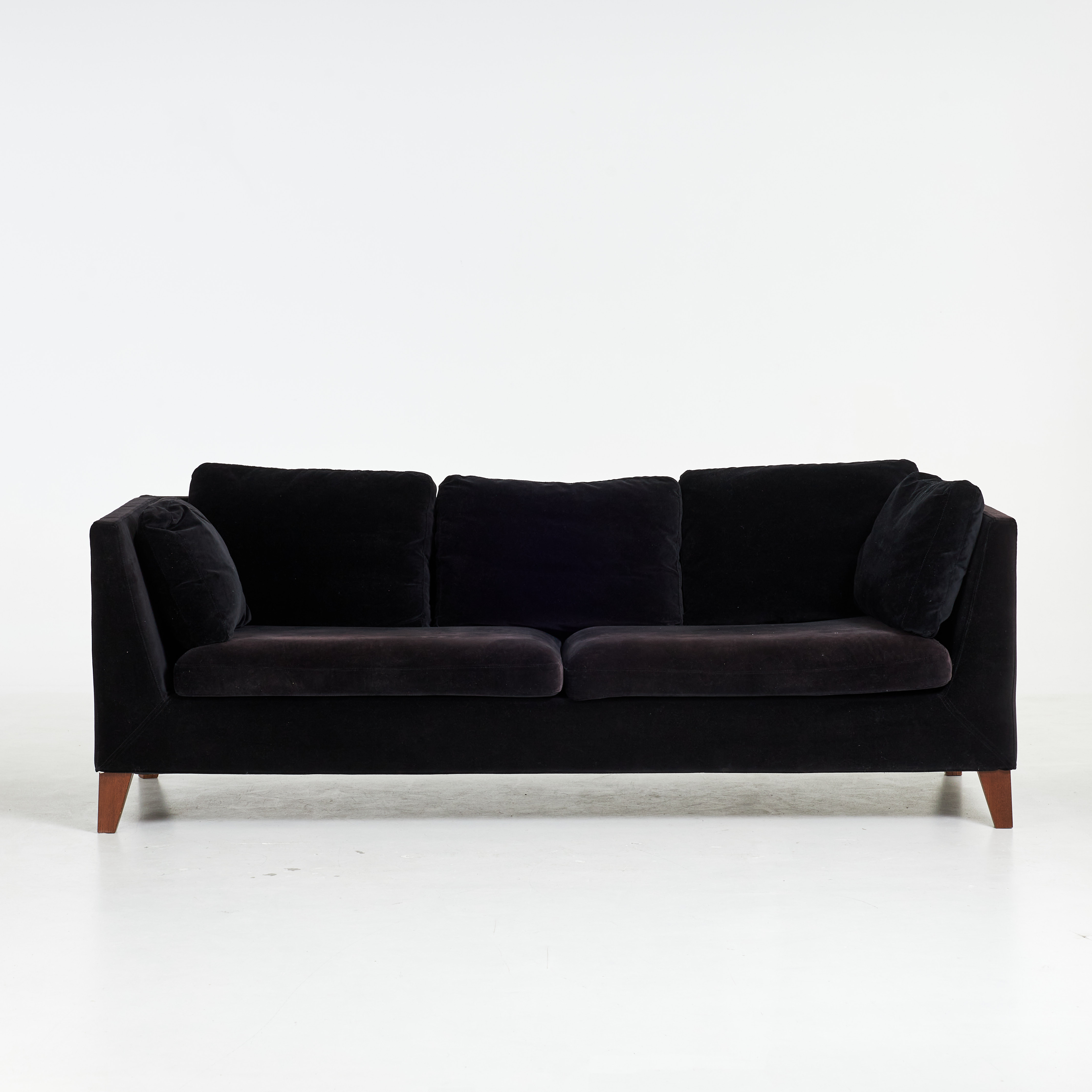 NIELS GAMMELGAARD. soffa, ur kollektionen "IKEA Stockholm 2013", velourklädsel.