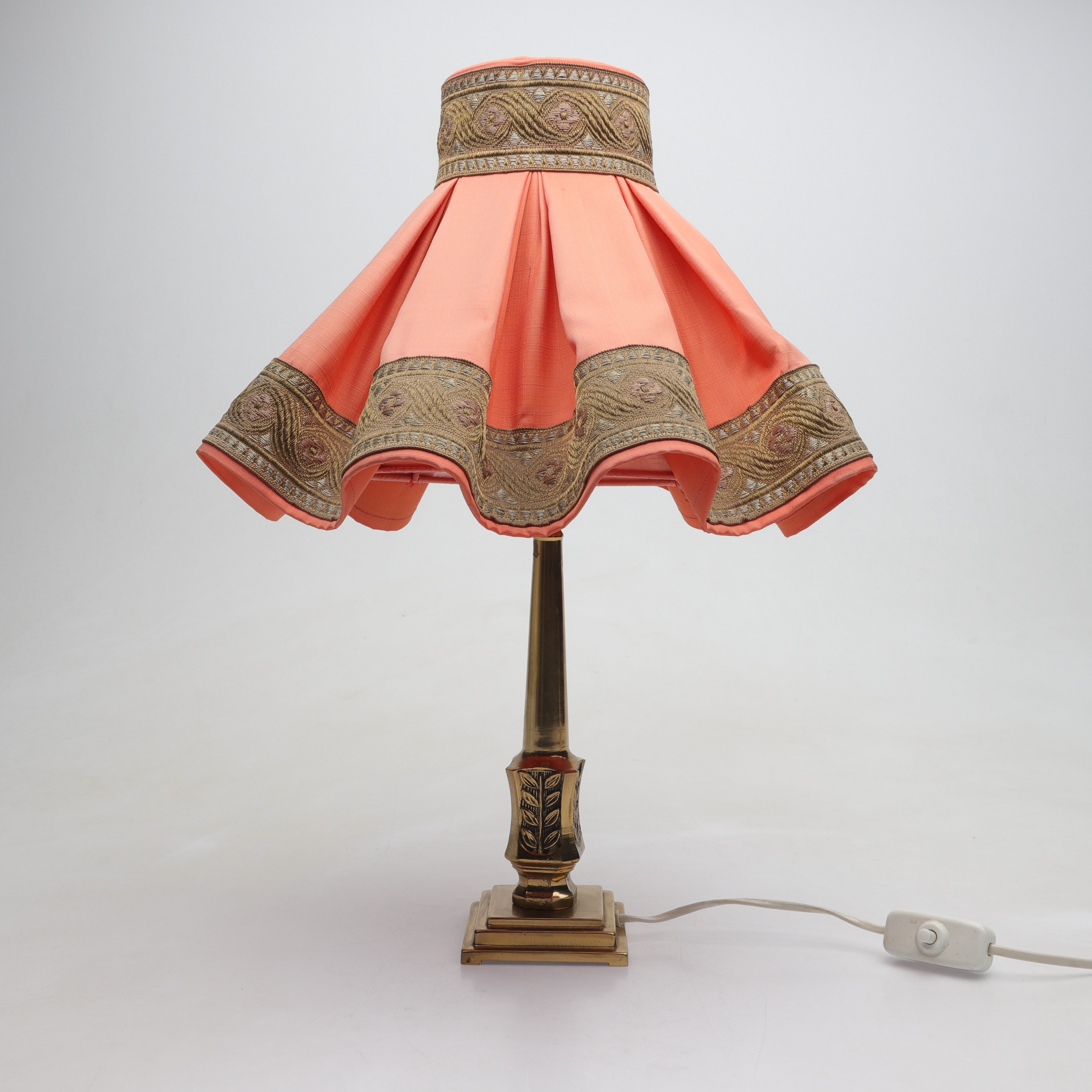 BORDSLAMPA, mässing, 1900-talets andra hälft.