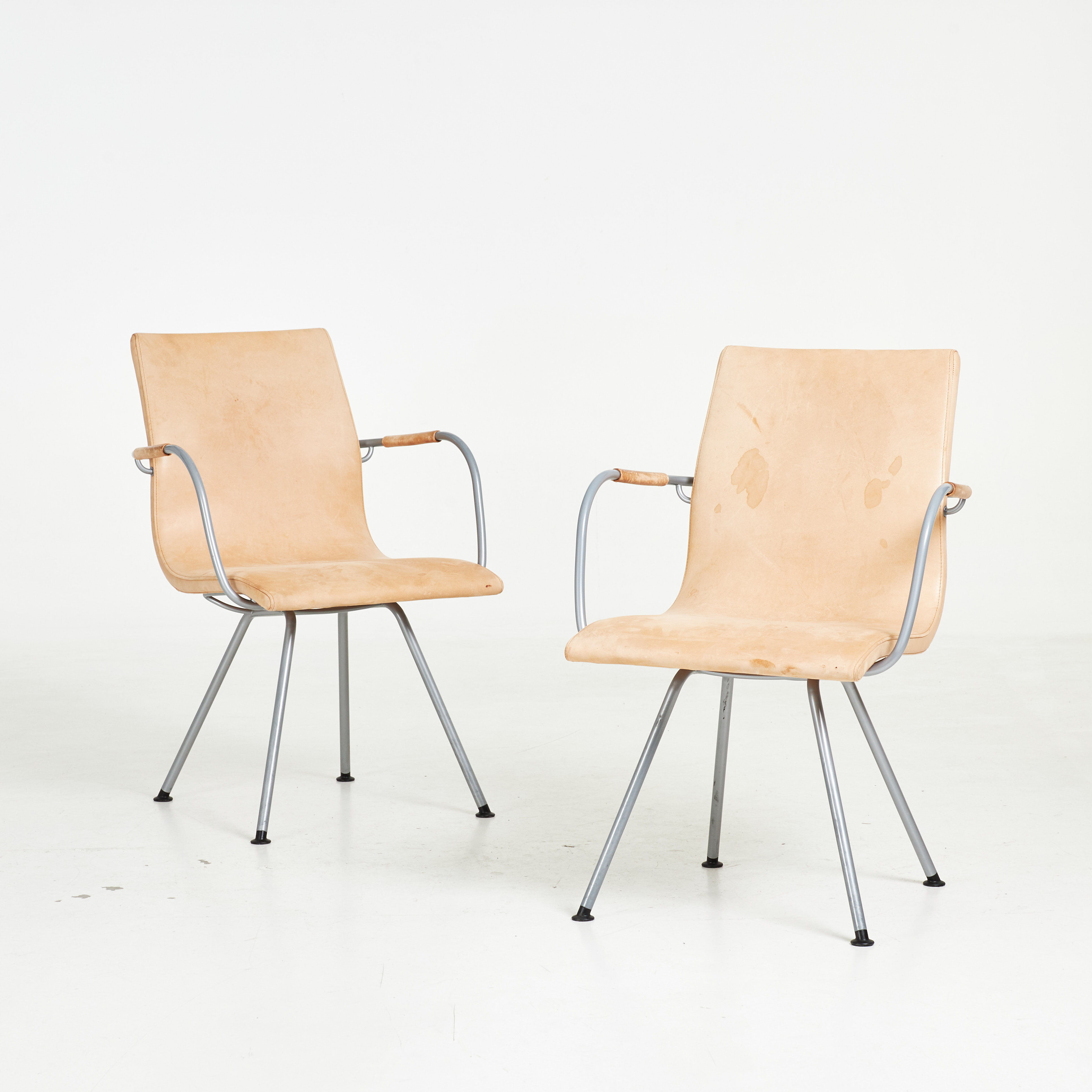 JOHANNES FOERSOM & PETER HIORT-LORENZEN, karmstolar, "Atlas", ett par, för Lammhuls.