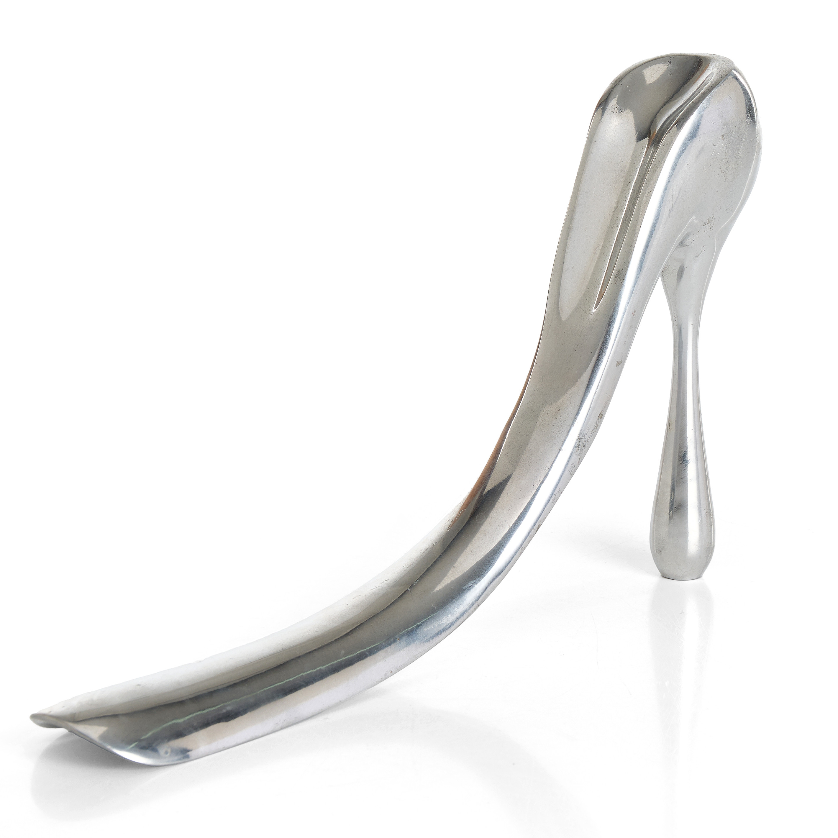 MANOLO BLAHNIK. Skohorn, aluminium, märkt i gjutgods.