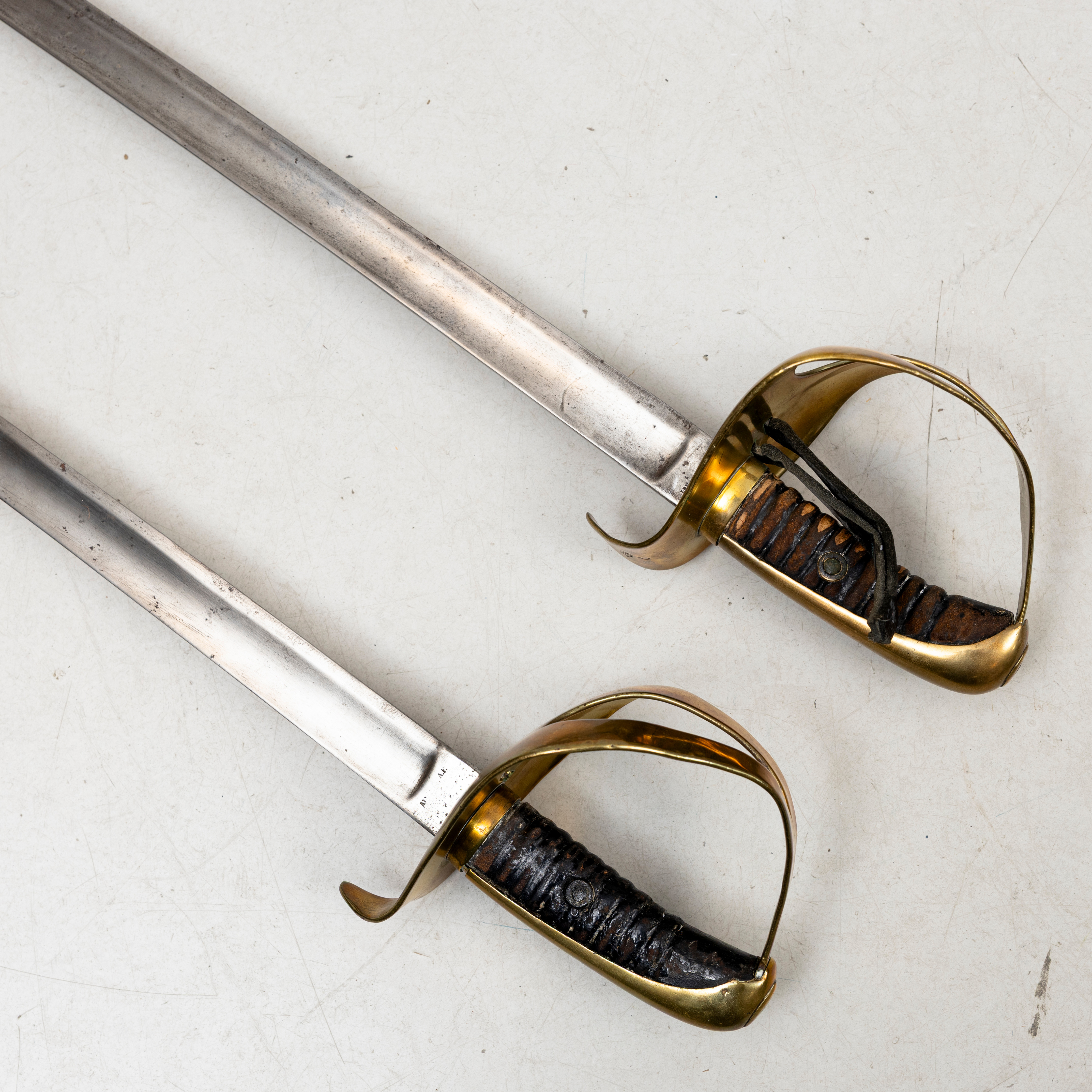 SABLAR 2 st, svenska, m/1864 för kavallerimanskap.