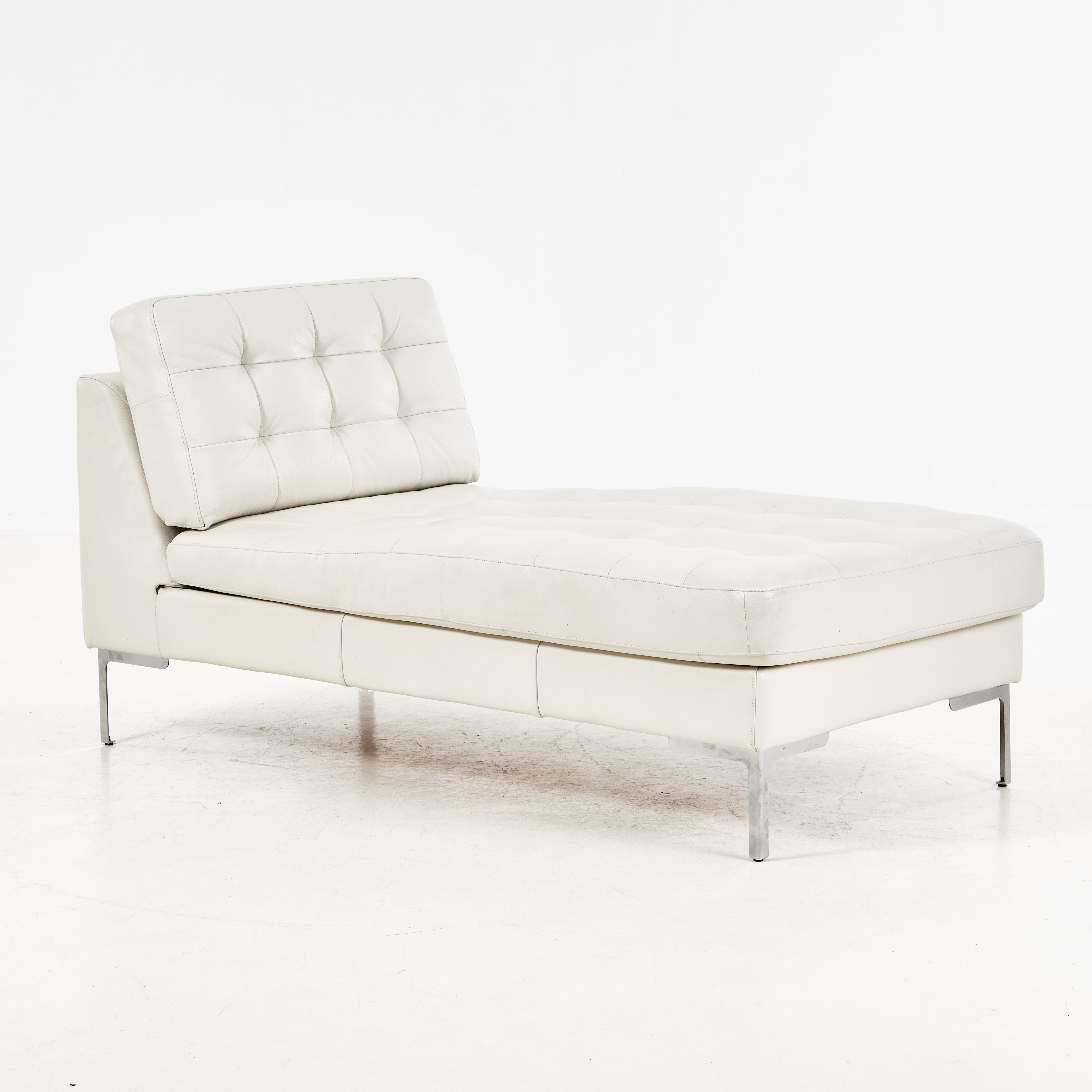 SCHÄSLONG, ben i kromad metall, IKEA, 2000-tal, skinnklädsel, djup.