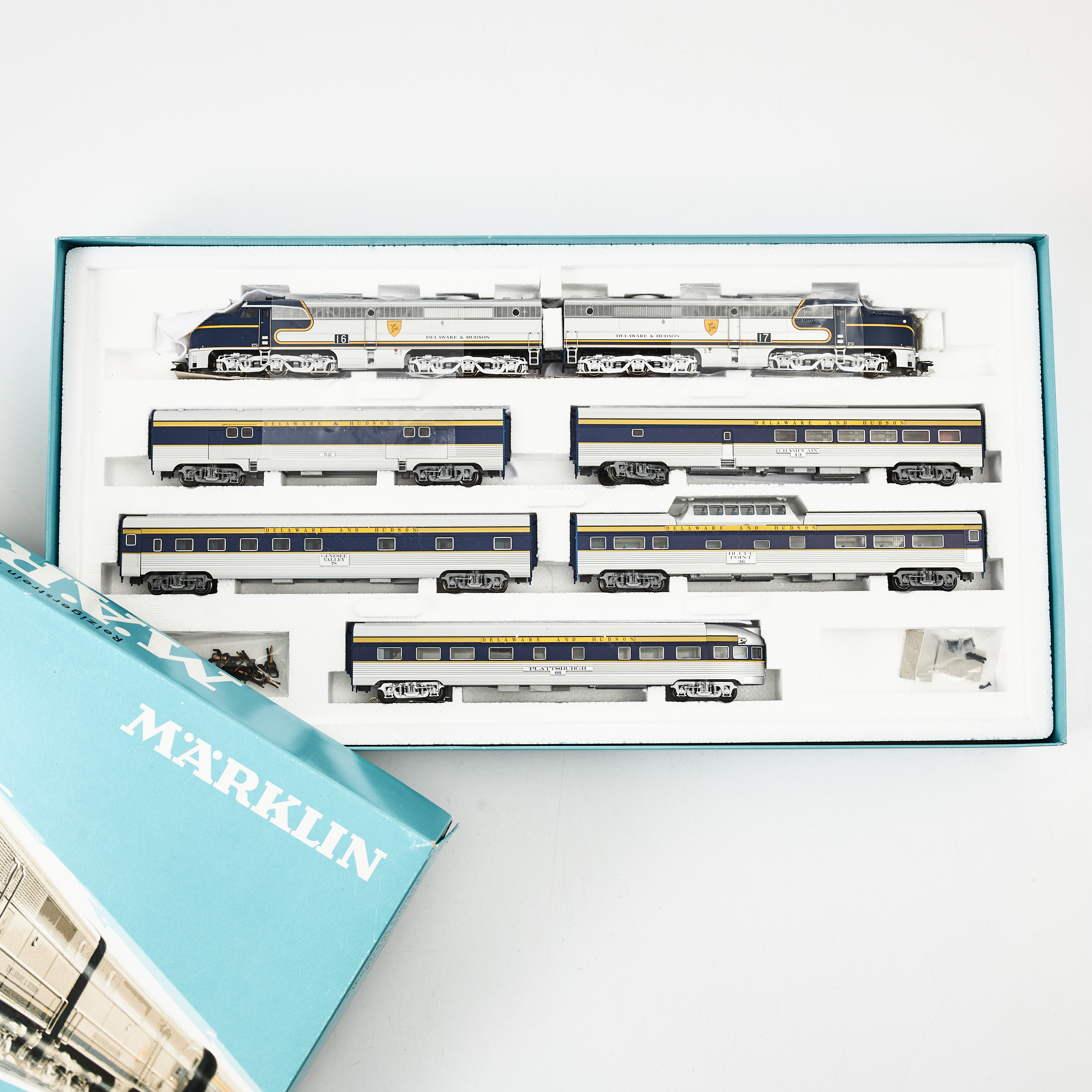 MÄRKLIN, 26495, Montreal Limited, dubbellok och 5 vagnar, H0.