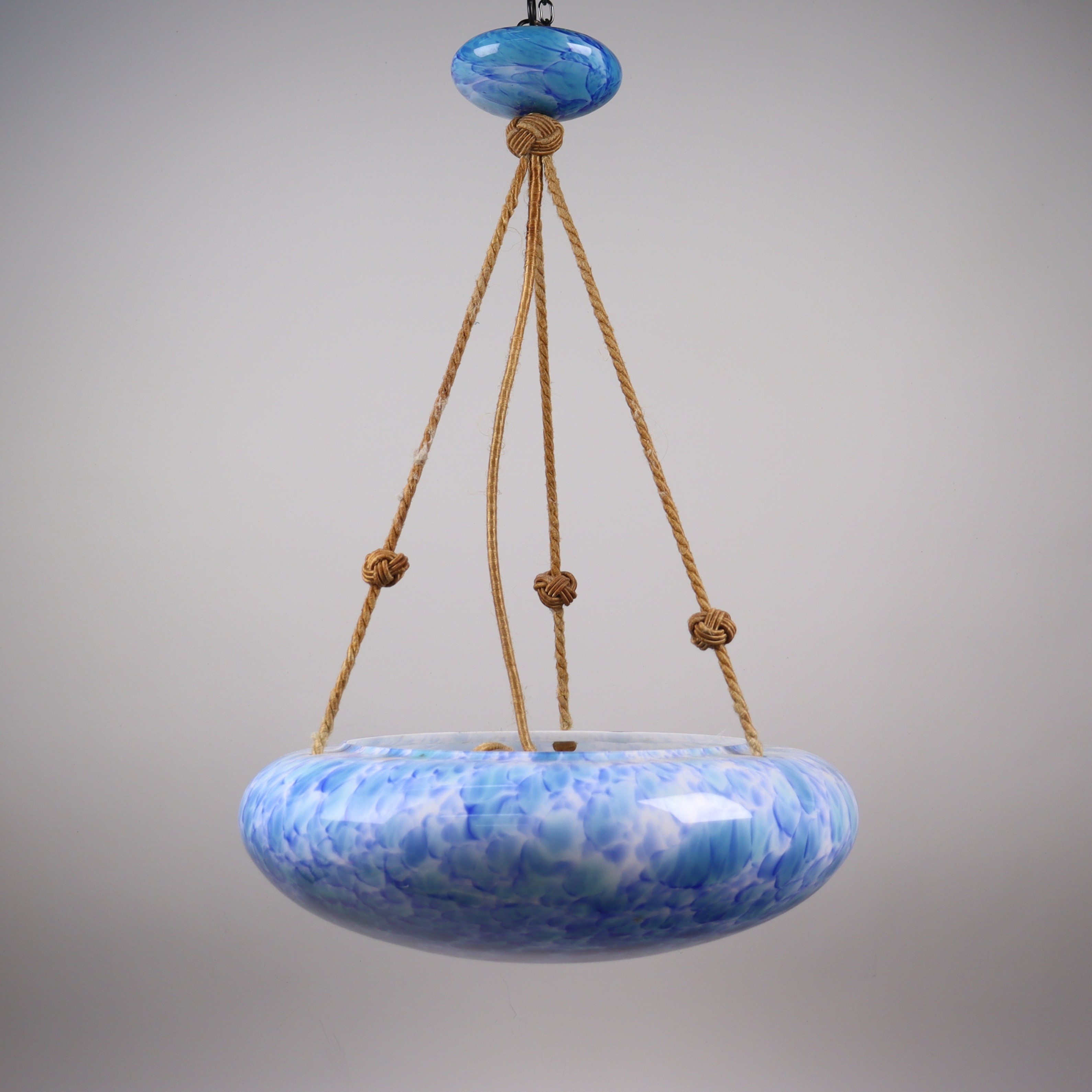 TAKLAMPA, blått marmoererat glas, 1930-tal.