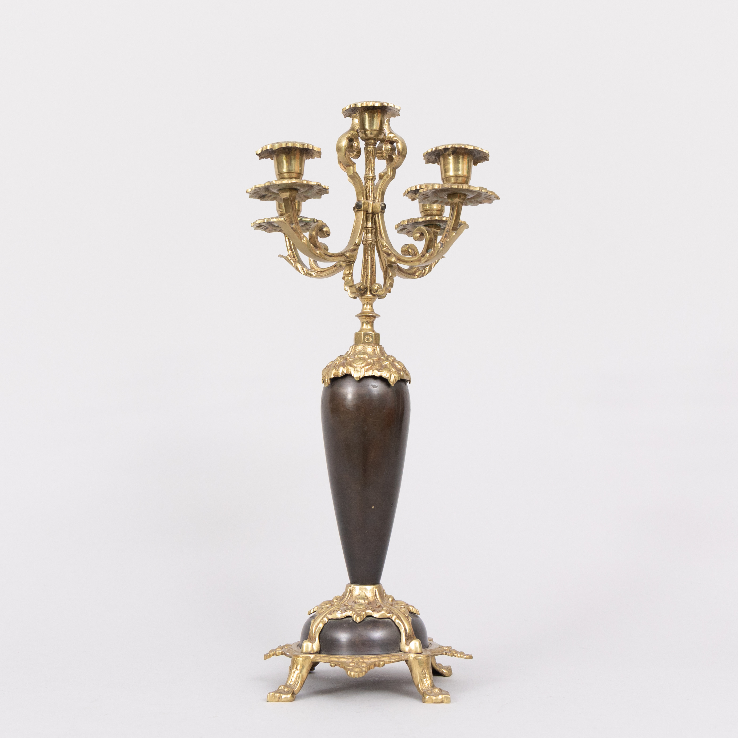 LJUSSTAKE, mässing och patinerad metall, 1900-talets andra hälft.