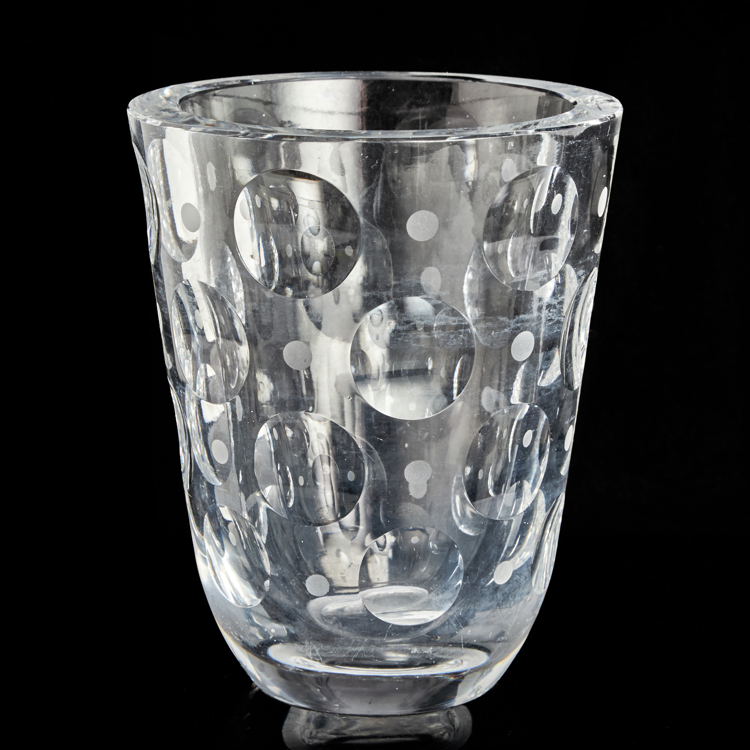 SIMON GATE. Vas, Orrefors 1930-tal, modell "G 1675", klarglas med slipad dekor av cirklar.