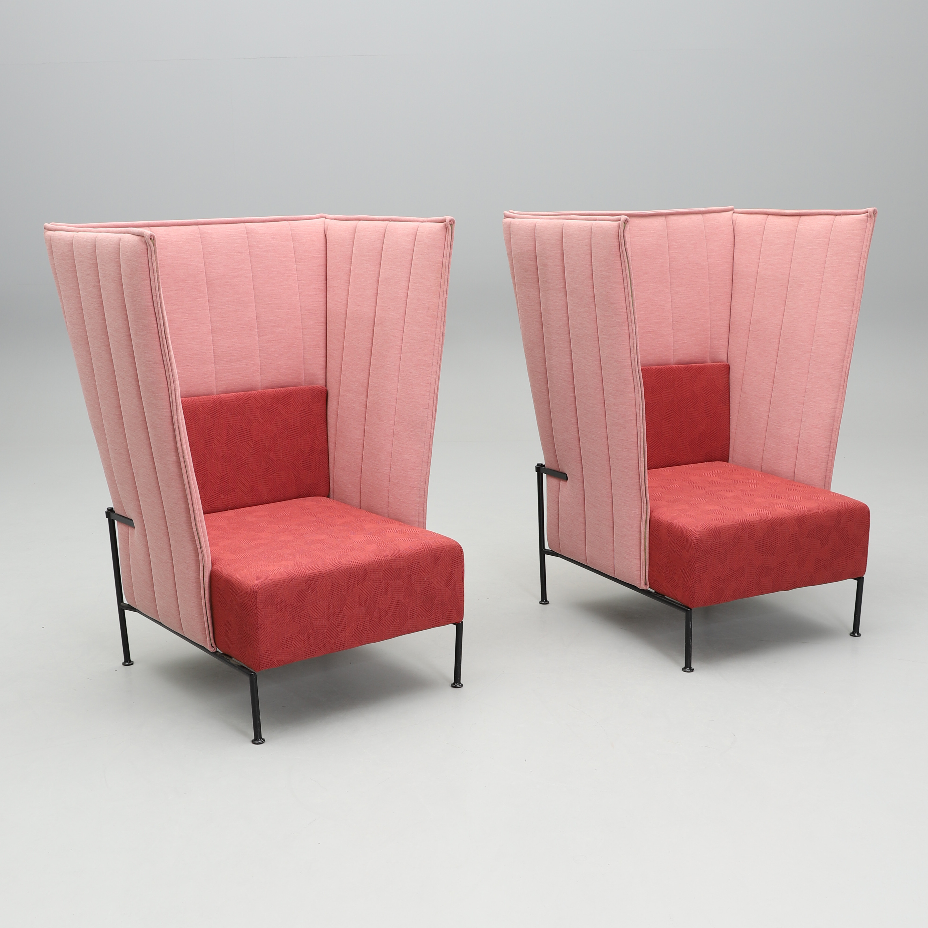 DAN IHREBORN. Fåtöljer, ett par, "Resolve", Edsbyn.