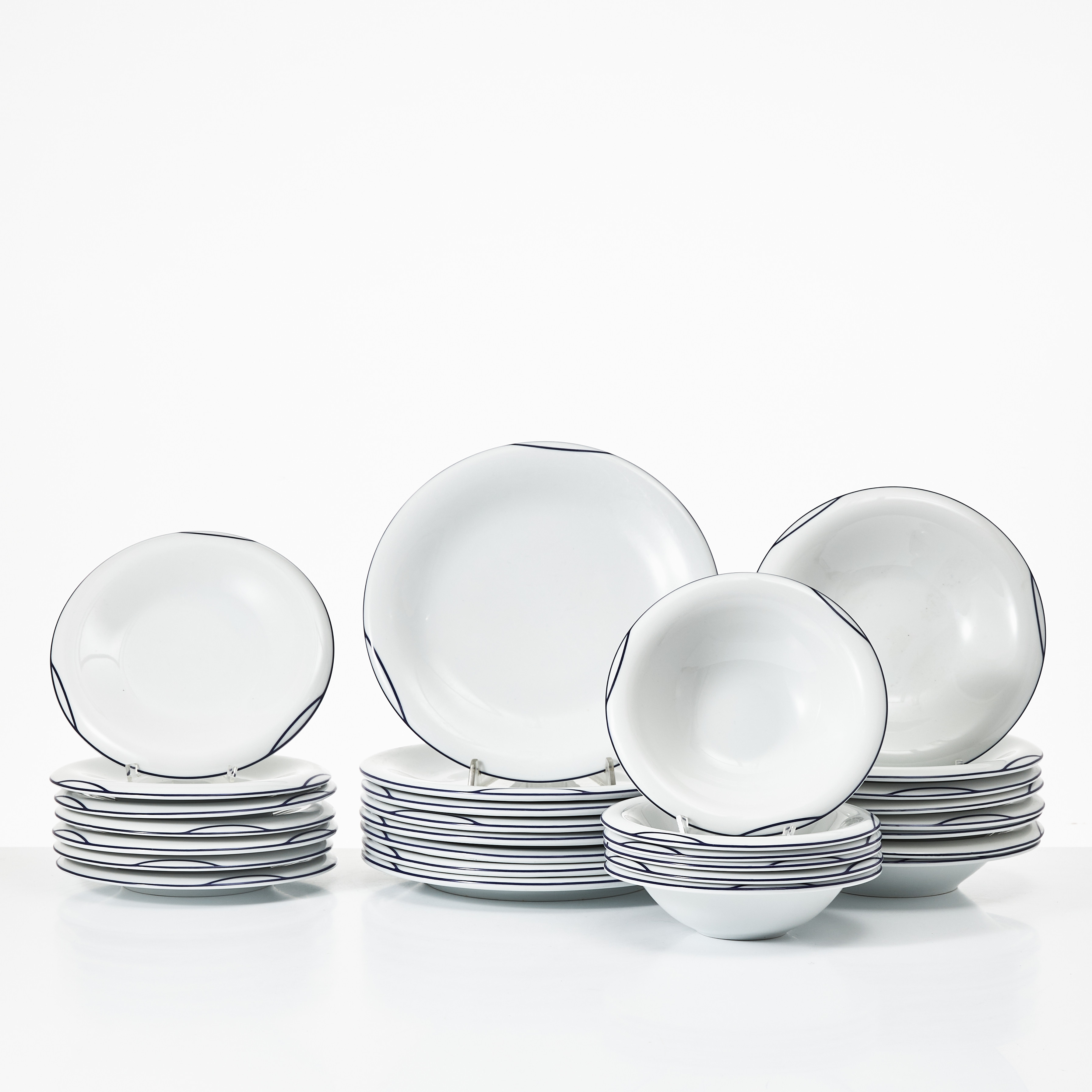 GUIDO VENTURI, matservis "Pluto" Alessi, 29 delar, porslin med dekor i blått.