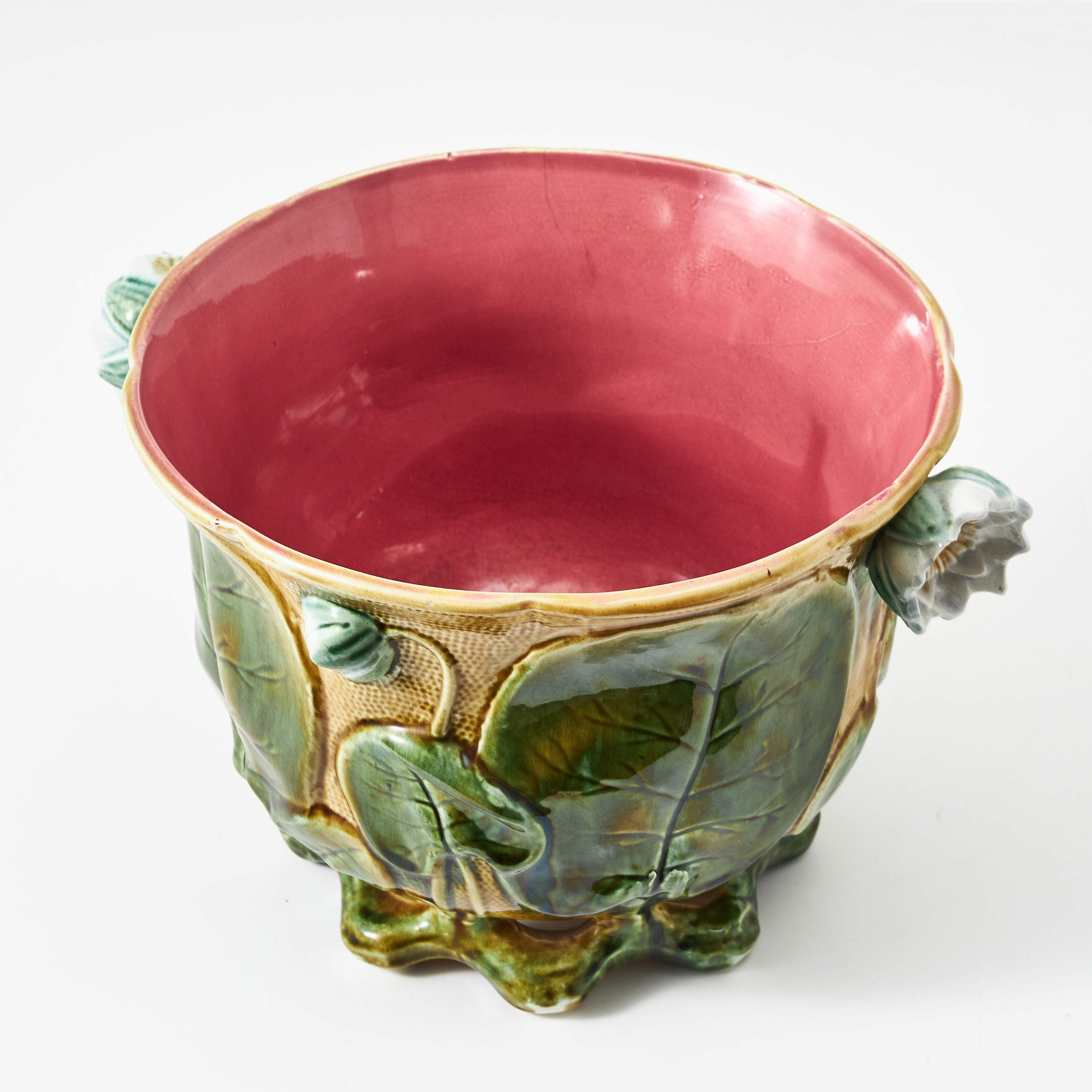 YTTERFODER, majolika Gustavsberg, reliefdekor av näckrosor.