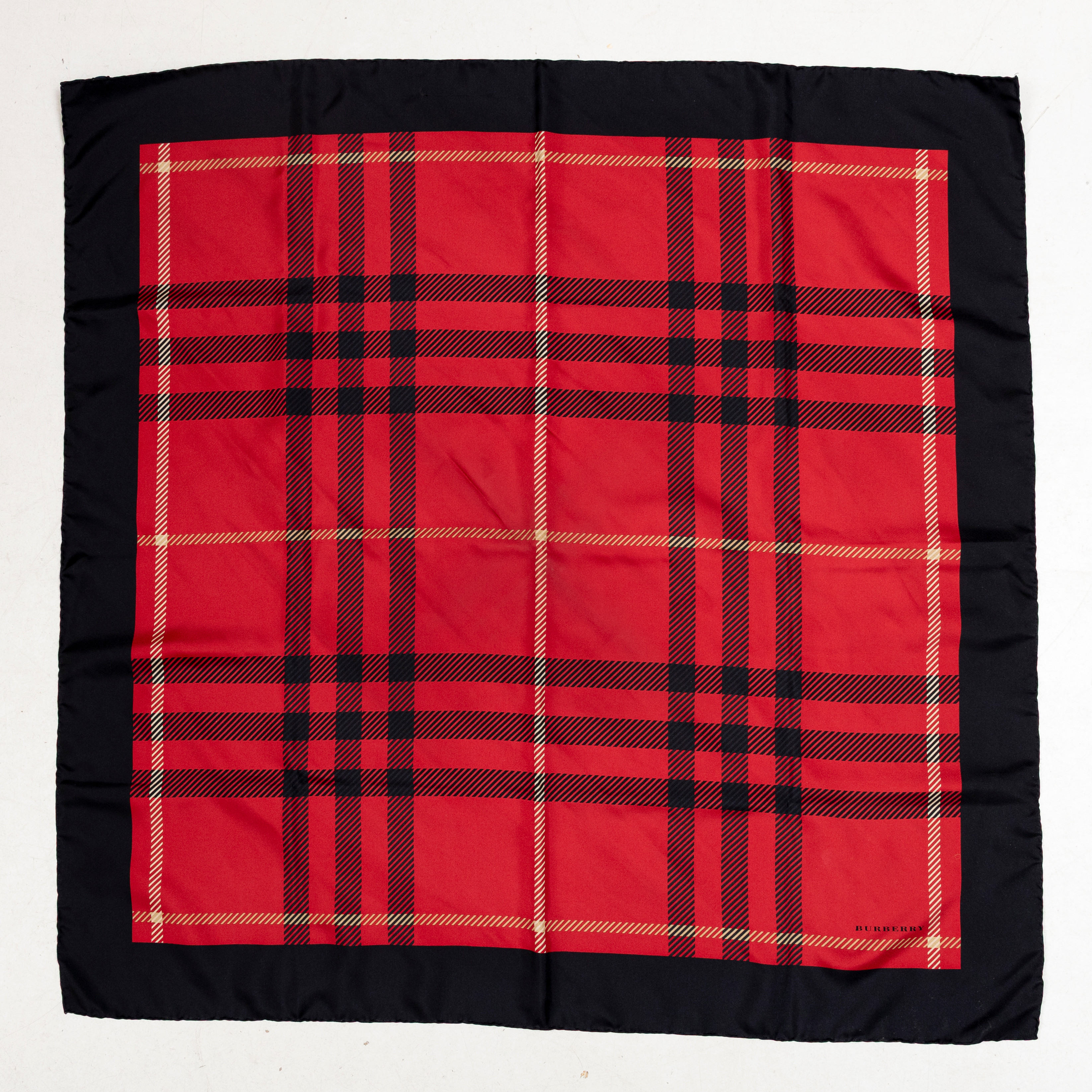 BURBERRY. Scarf, siden, London, England.