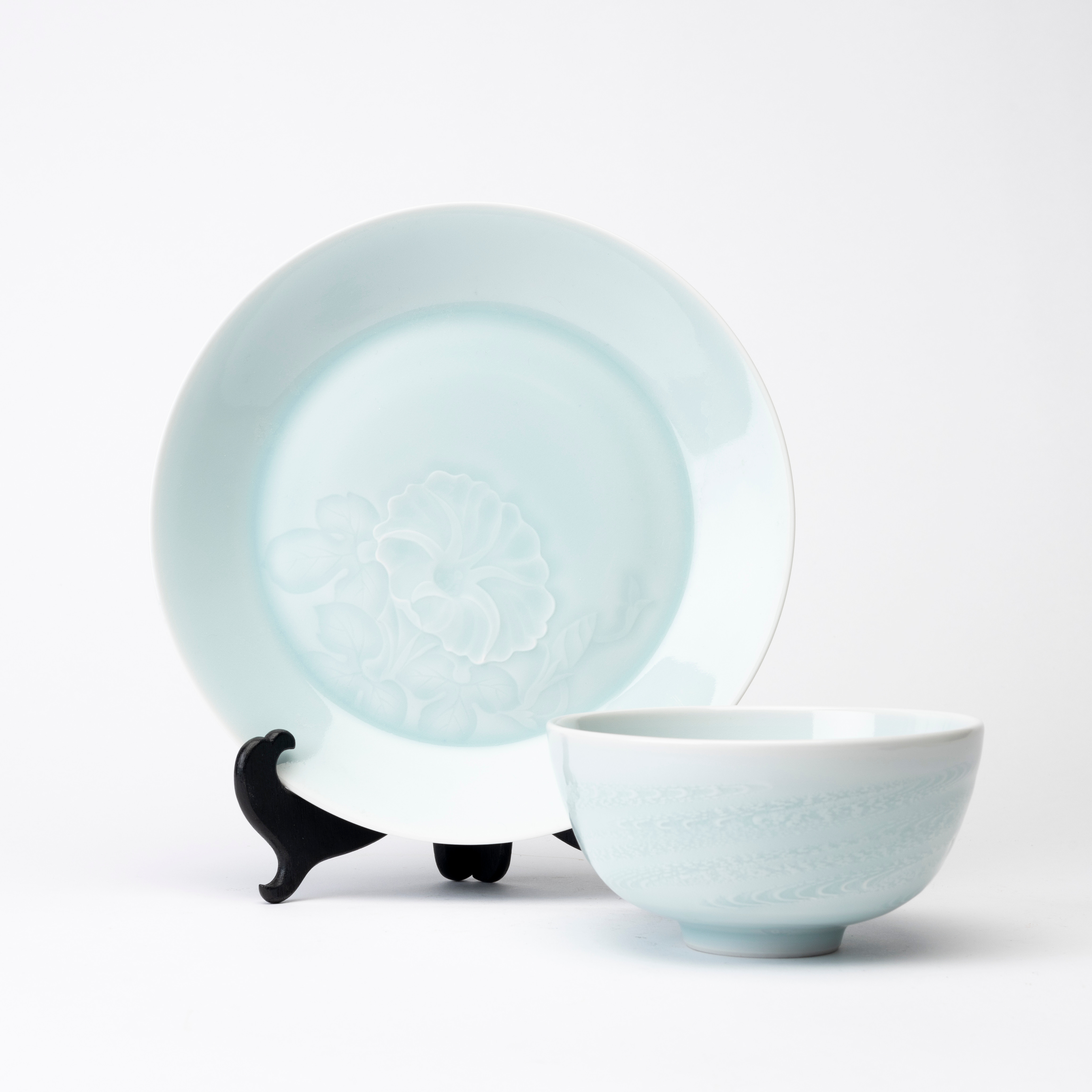 TSUKAMOTO KAIJI (1912-1990). Fat samt Skål porslin, Japan, 1900-talets senare del.