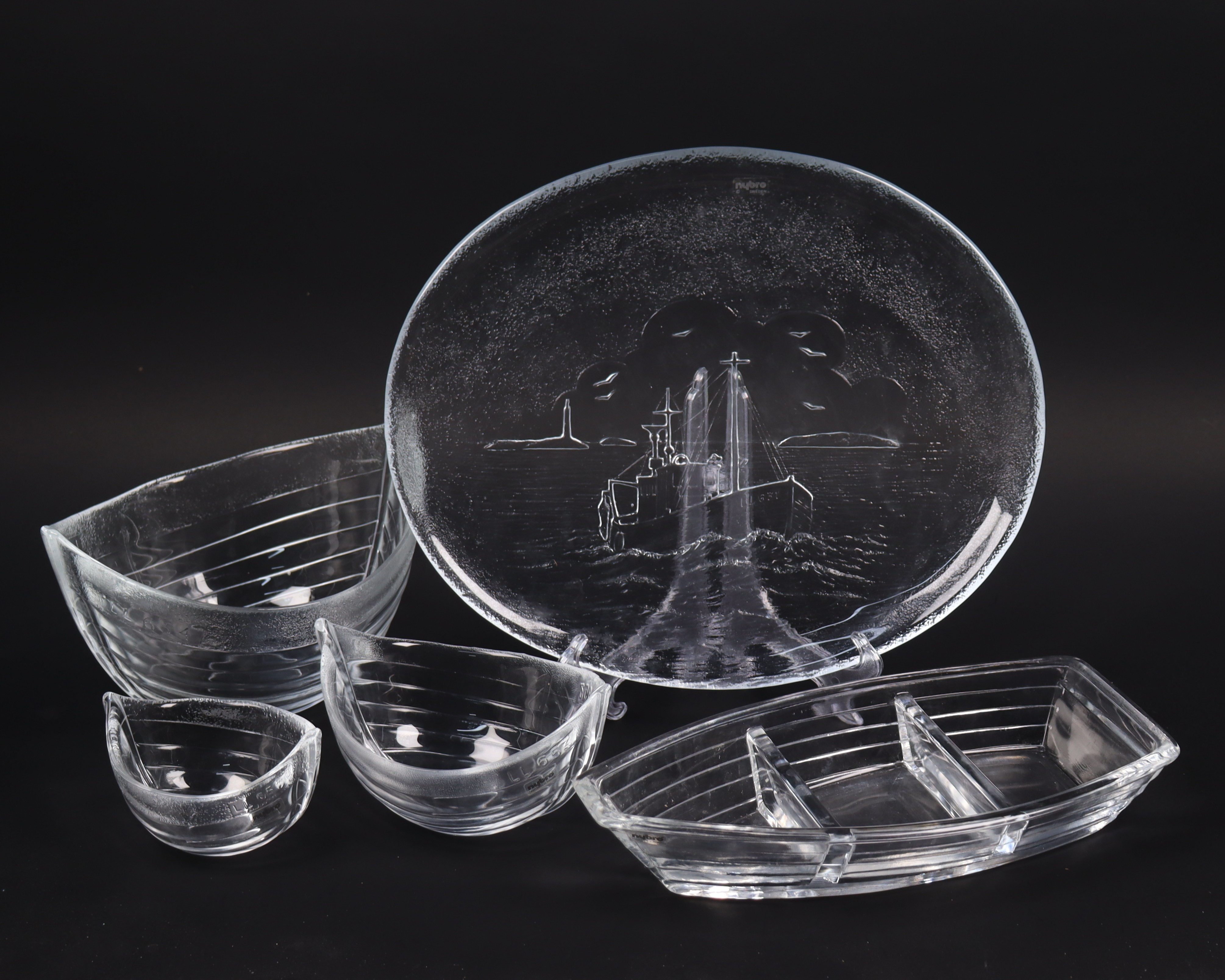 PAUL ISLING. "Räktrålare", "Sillskuta" och fat ur serien Bohus, Nybro, 1980-tal, 5 delar.