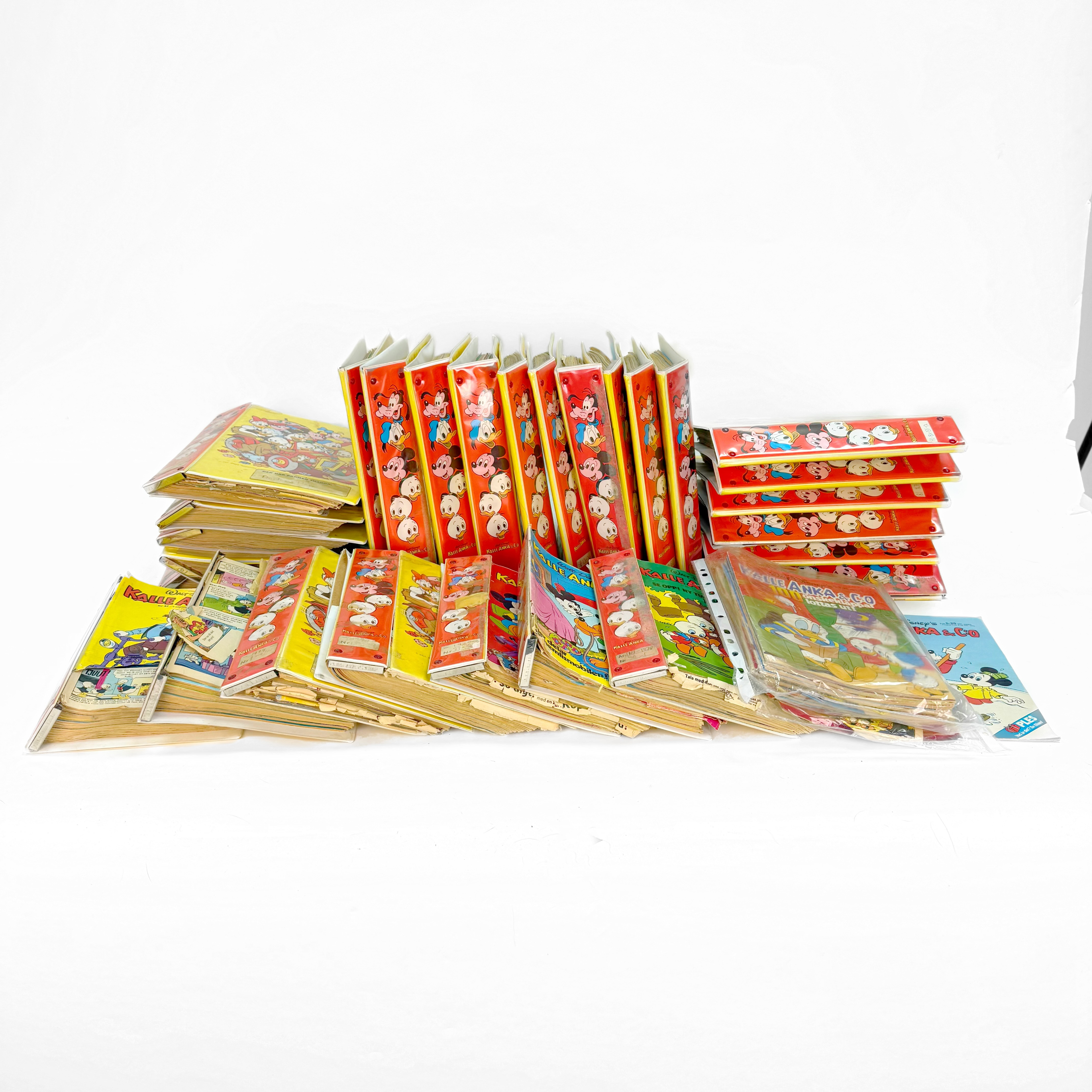 KALLE ANKA - Tidningar i i pärmar, 1974 - 1981.