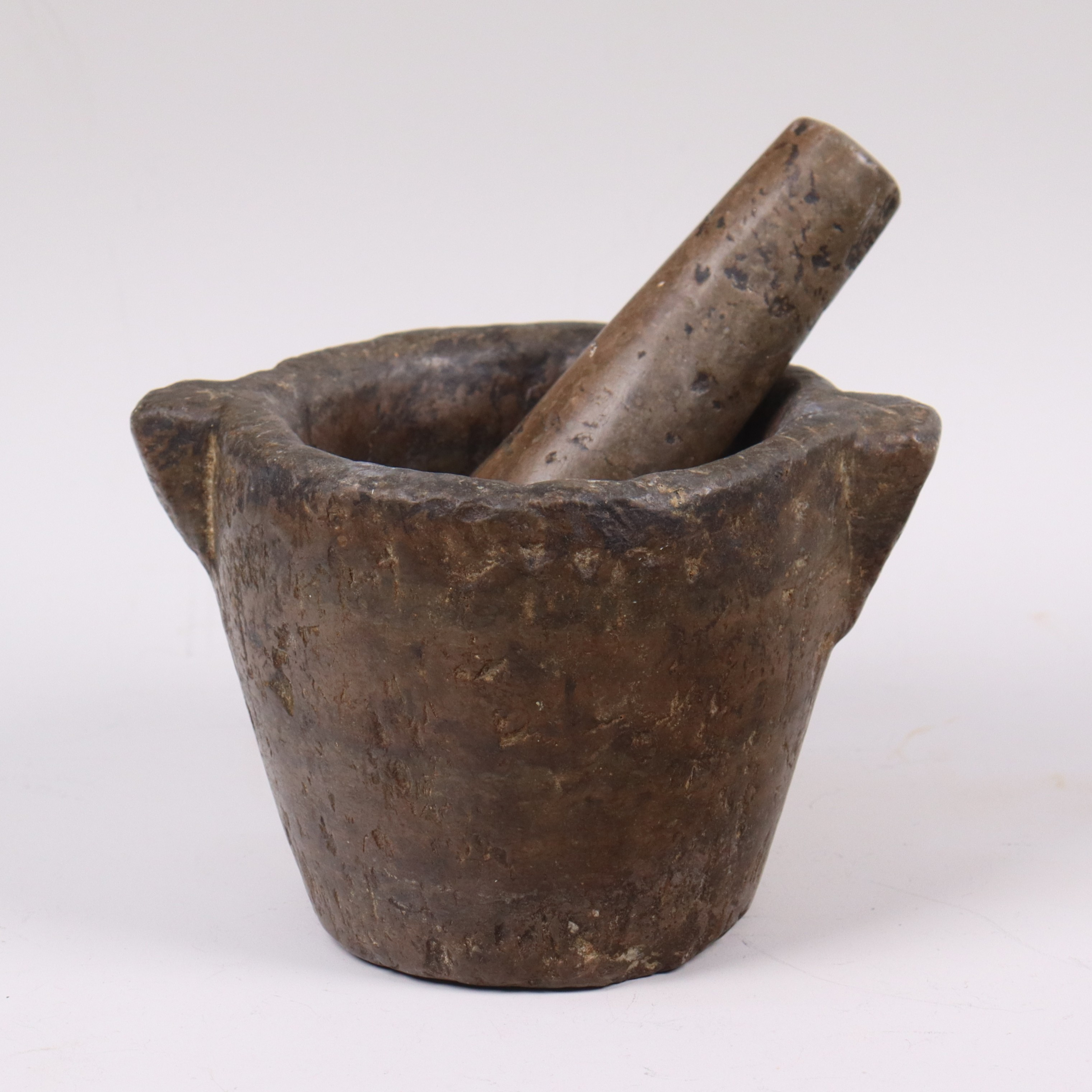 MORTEL MED STÖT, sten, 1700/1800-tal.