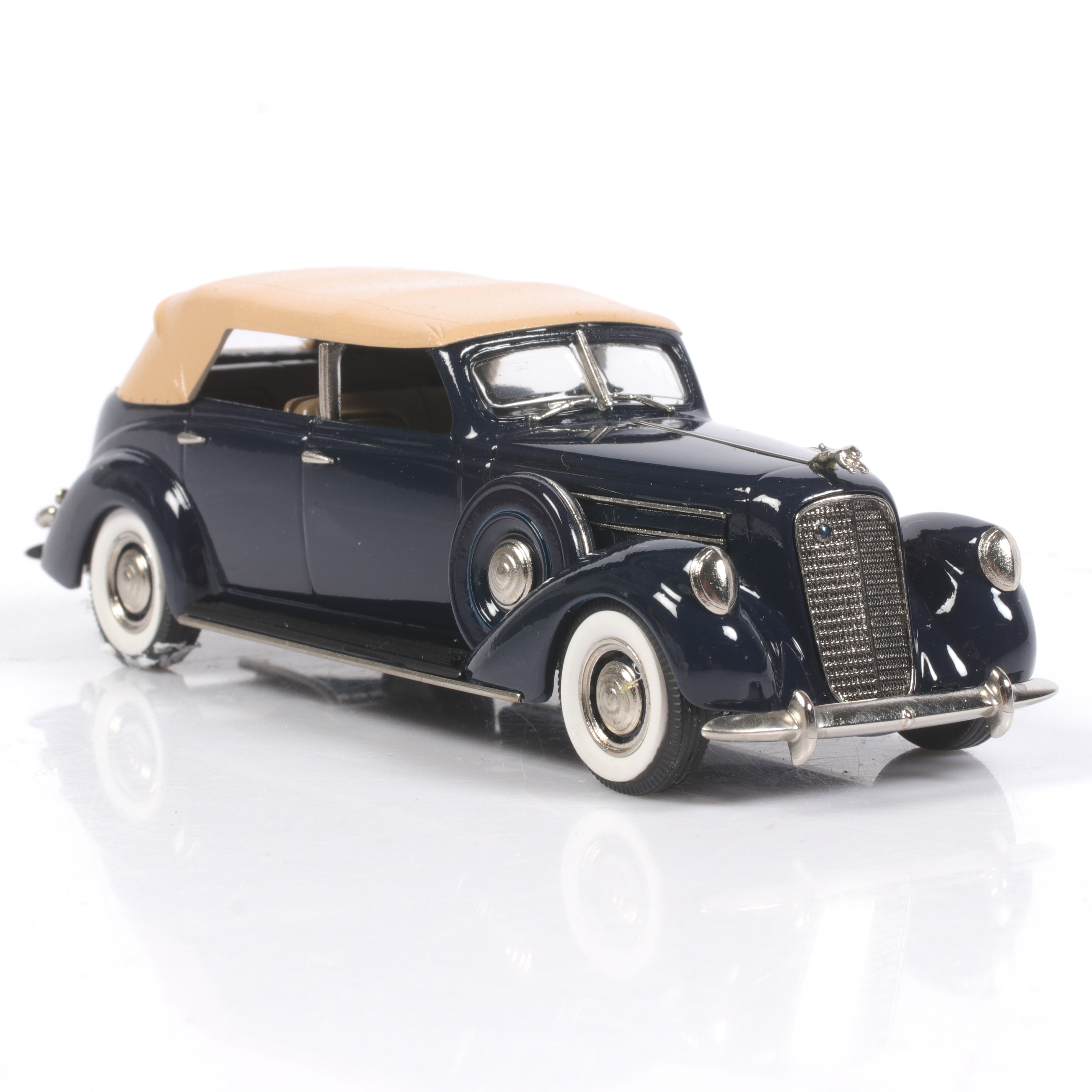 MODELLBIL, metall/resin, Lincoln Le Baron Convertible Sedan, 1937, Brooklin Models, skala 1:43.